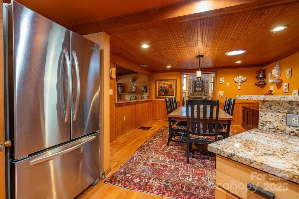 949/951 Watauga River Road — Sugar Grove