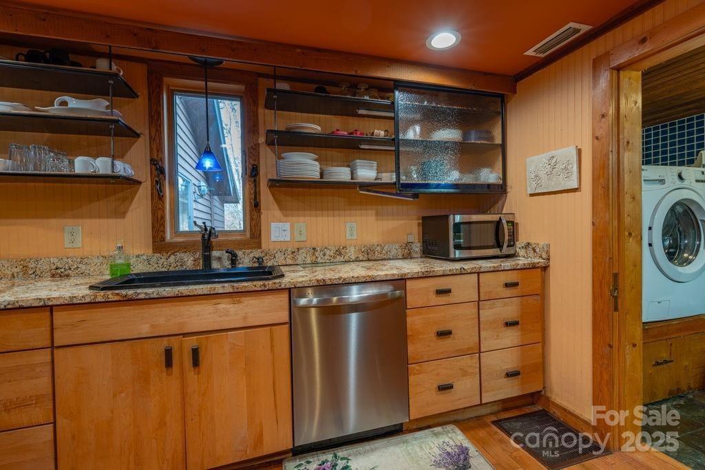 949/951 Watauga River Road — Sugar Grove