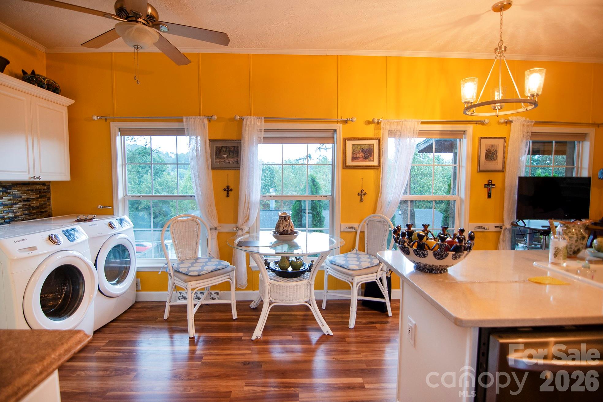 304 Golden Aster Road — Swannanoa