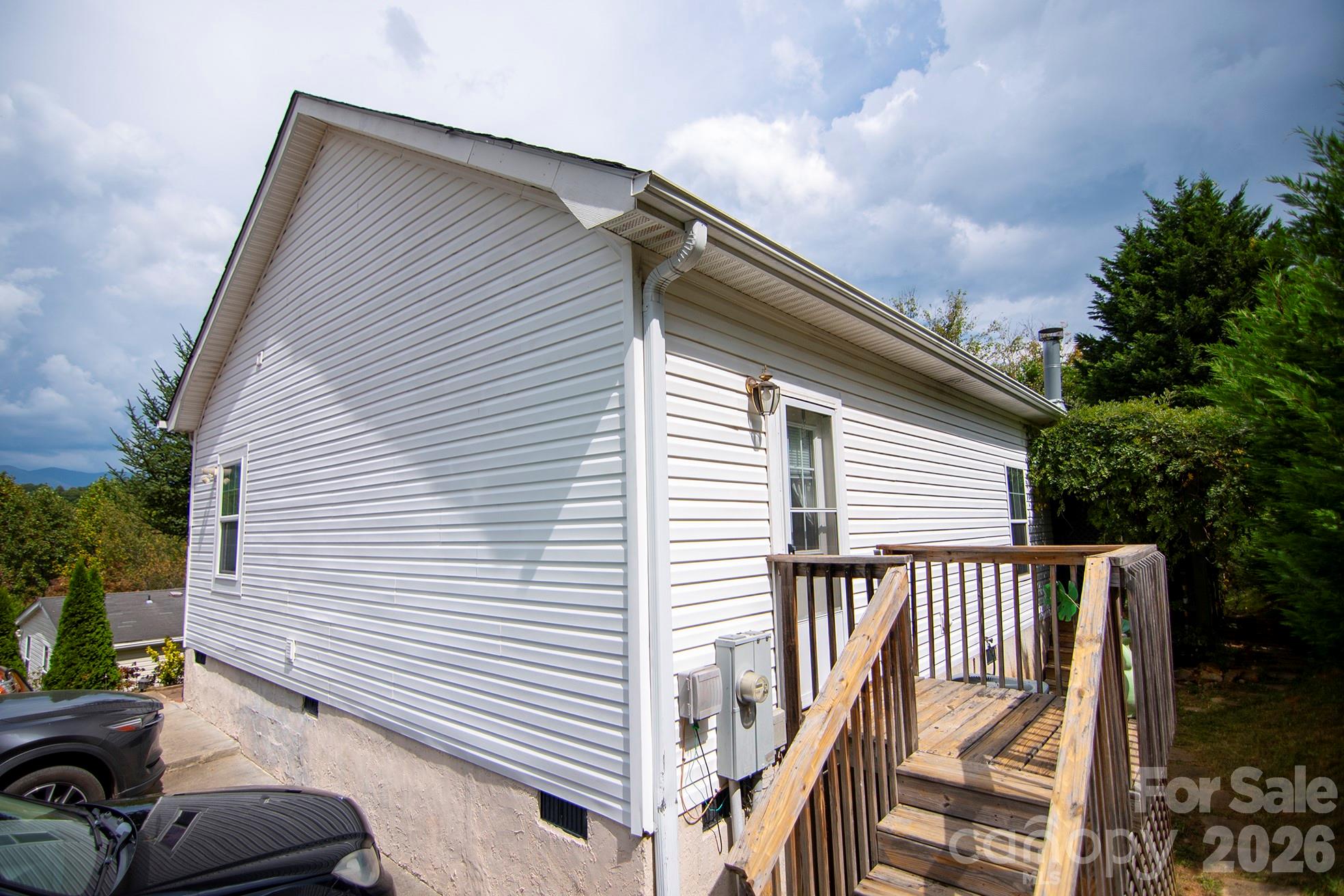 304 Golden Aster Road — Swannanoa