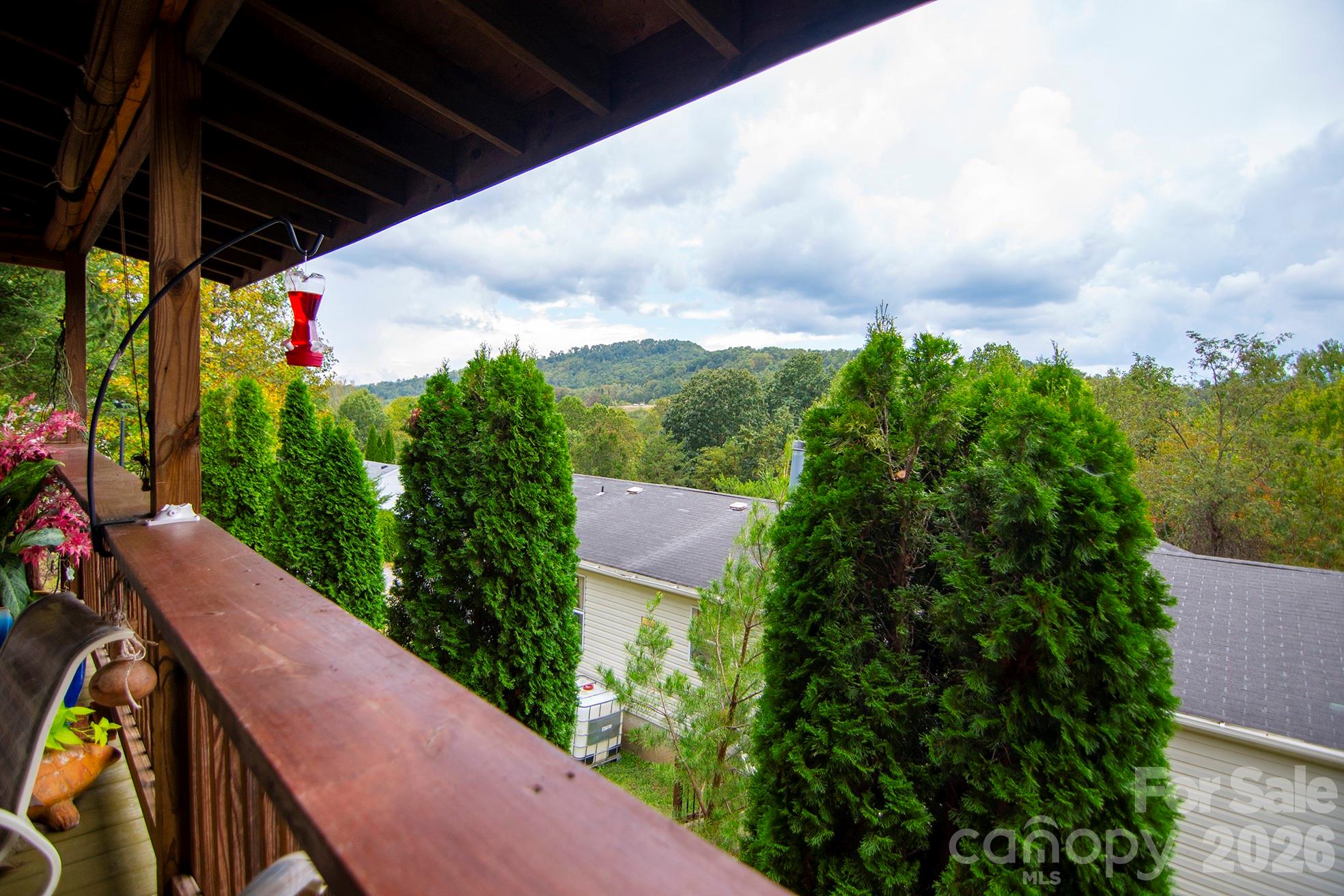 304 Golden Aster Road — Swannanoa