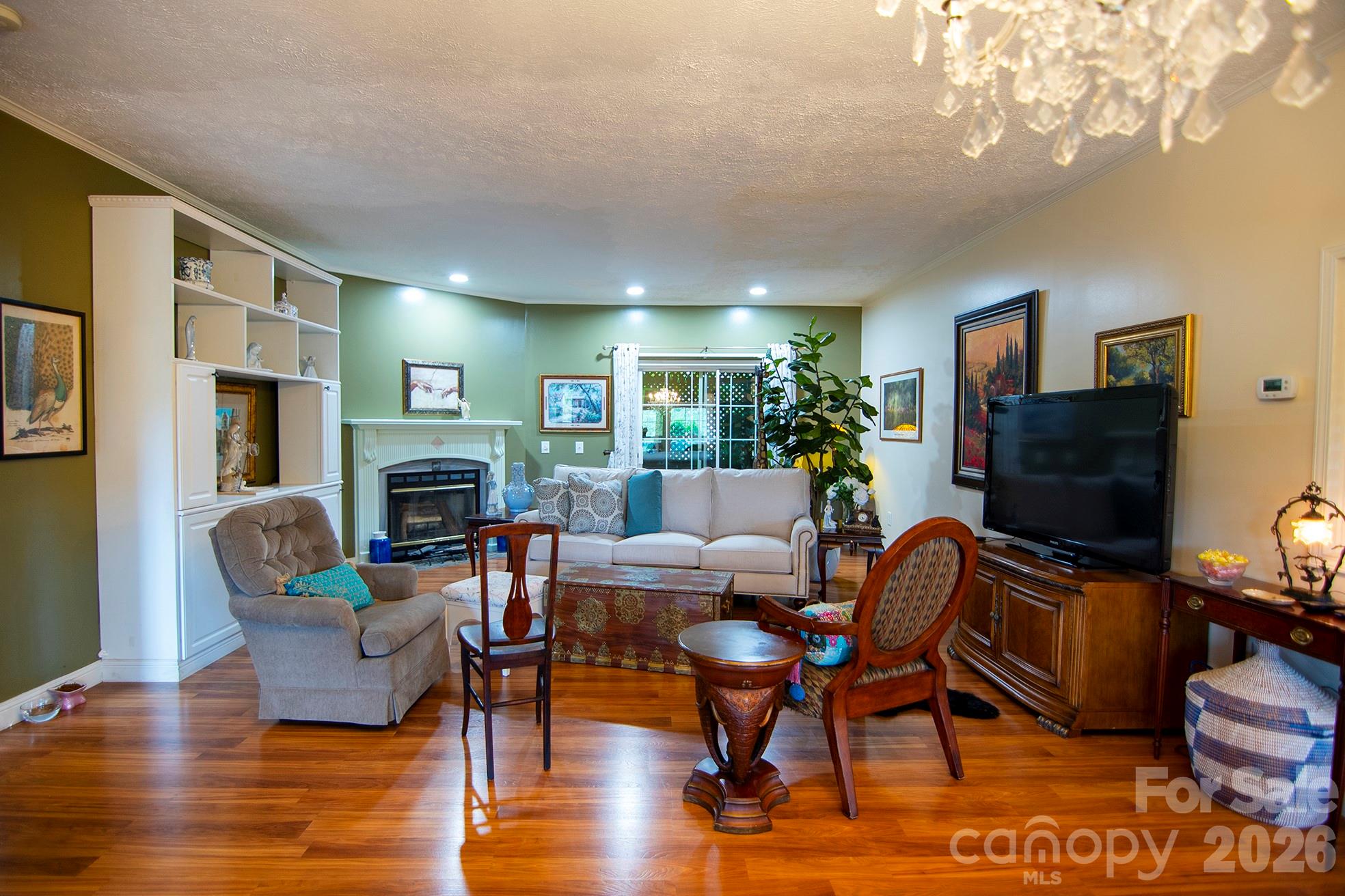 304 Golden Aster Road — Swannanoa