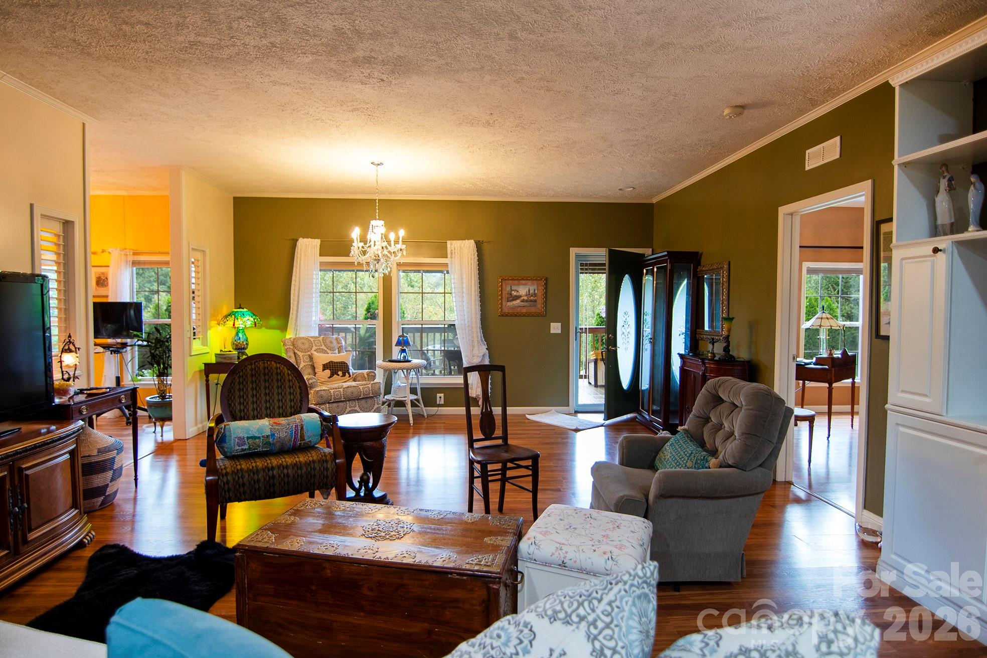 304 Golden Aster Road — Swannanoa
