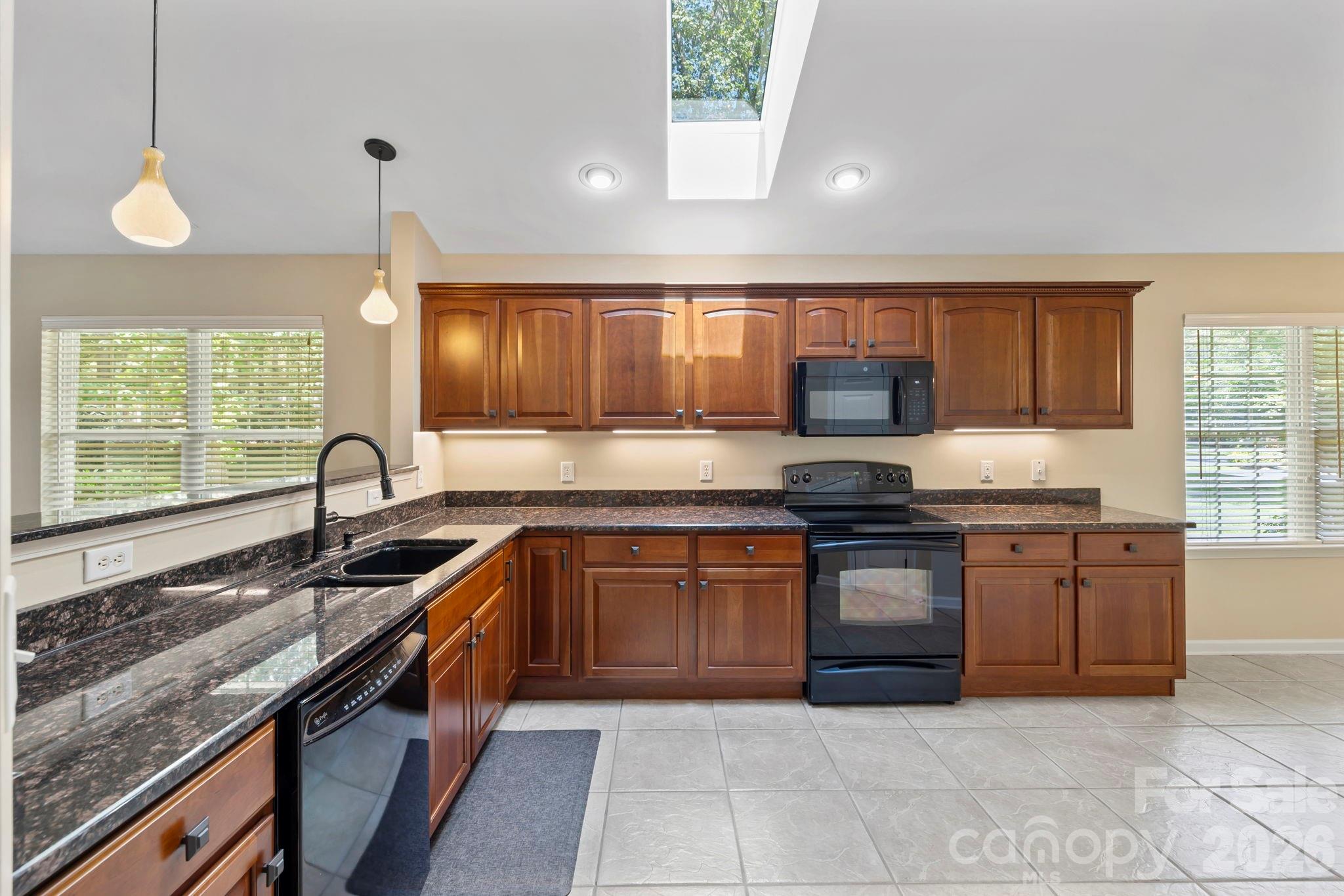 241 Fairway View Drive — Etowah