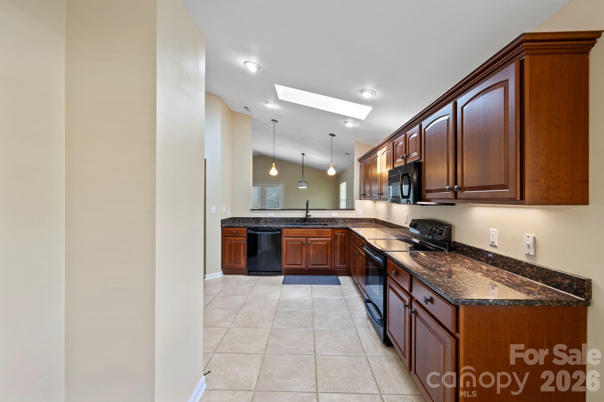 241 Fairway View Drive — Etowah