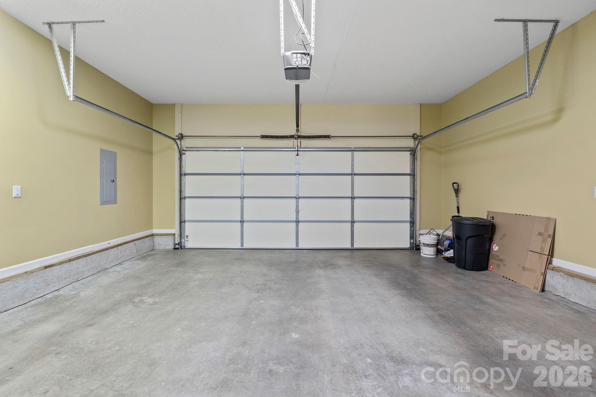 241 Fairway View Drive — Etowah