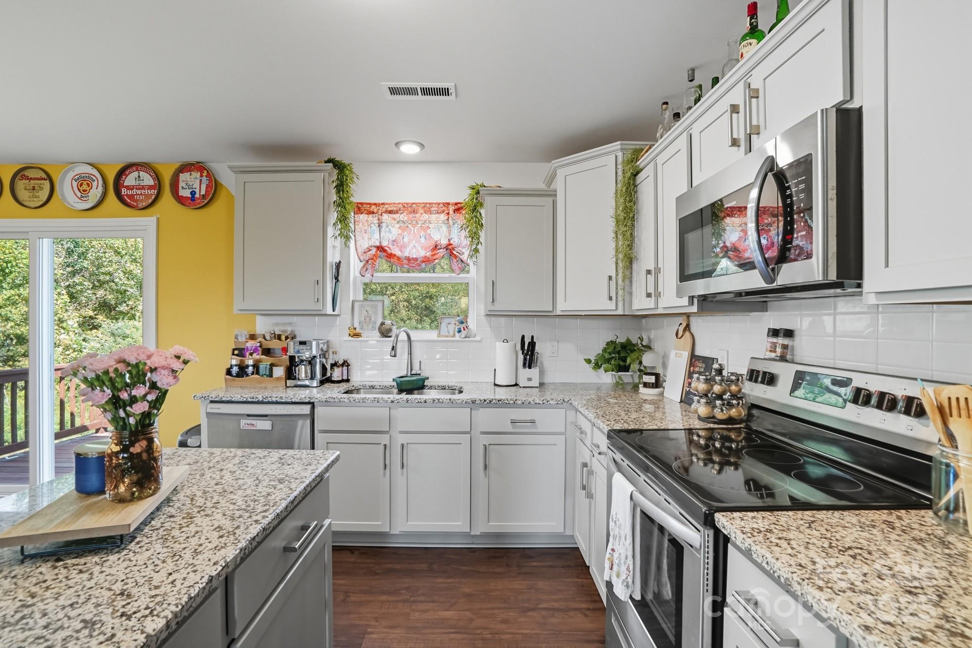 345 Knox Farm Road — Statesville