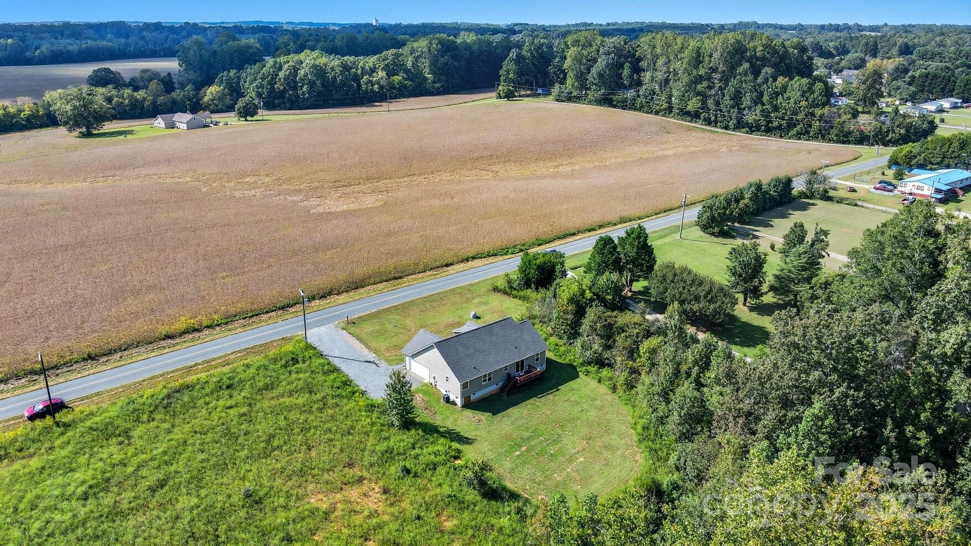 345 Knox Farm Road — Statesville