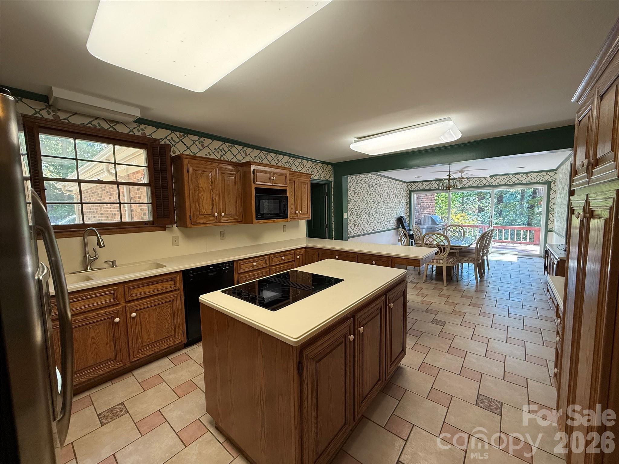 1437 Westmoreland Drive — Lancaster