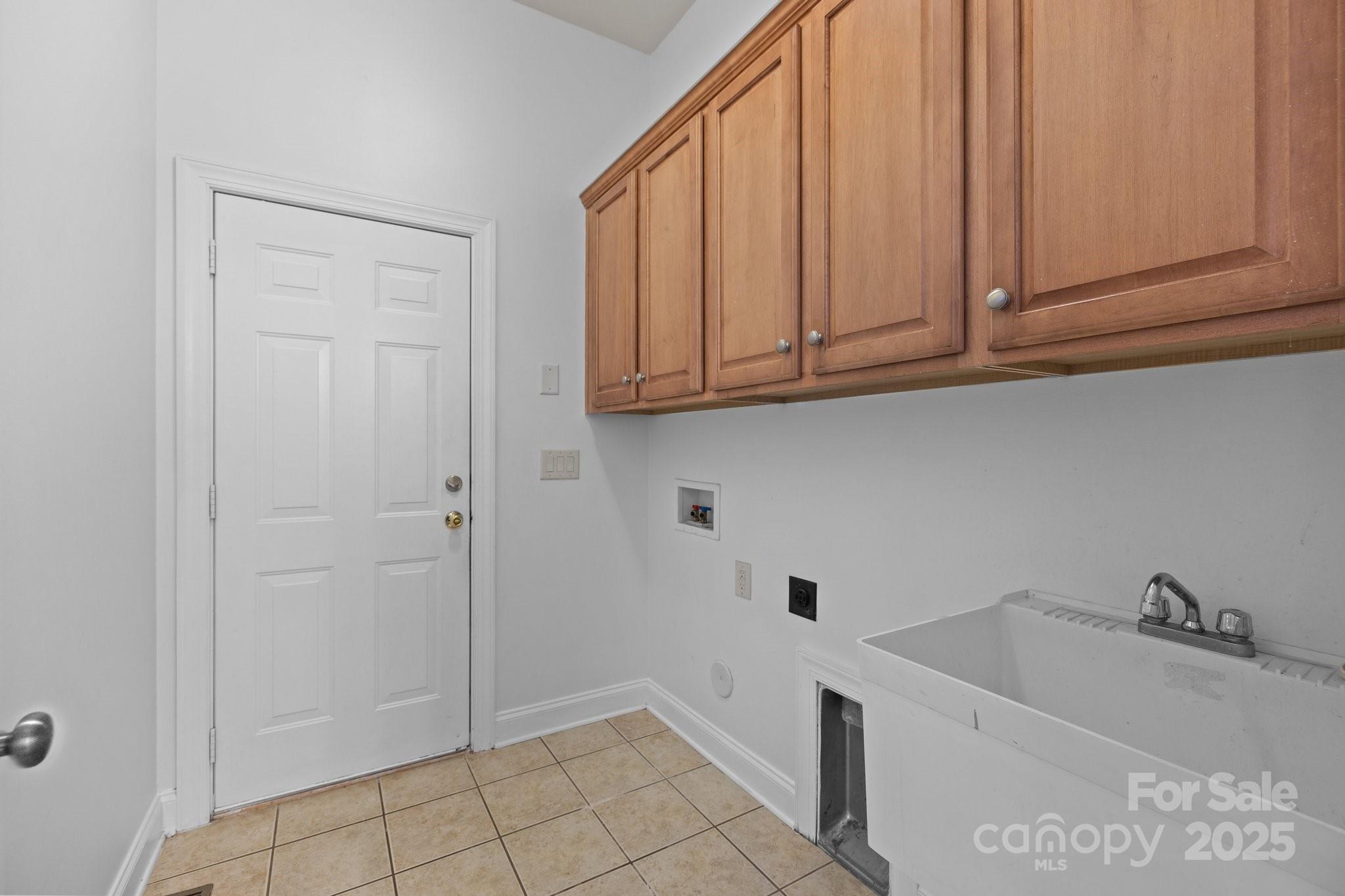 3907 Voltaire Drive — Monroe