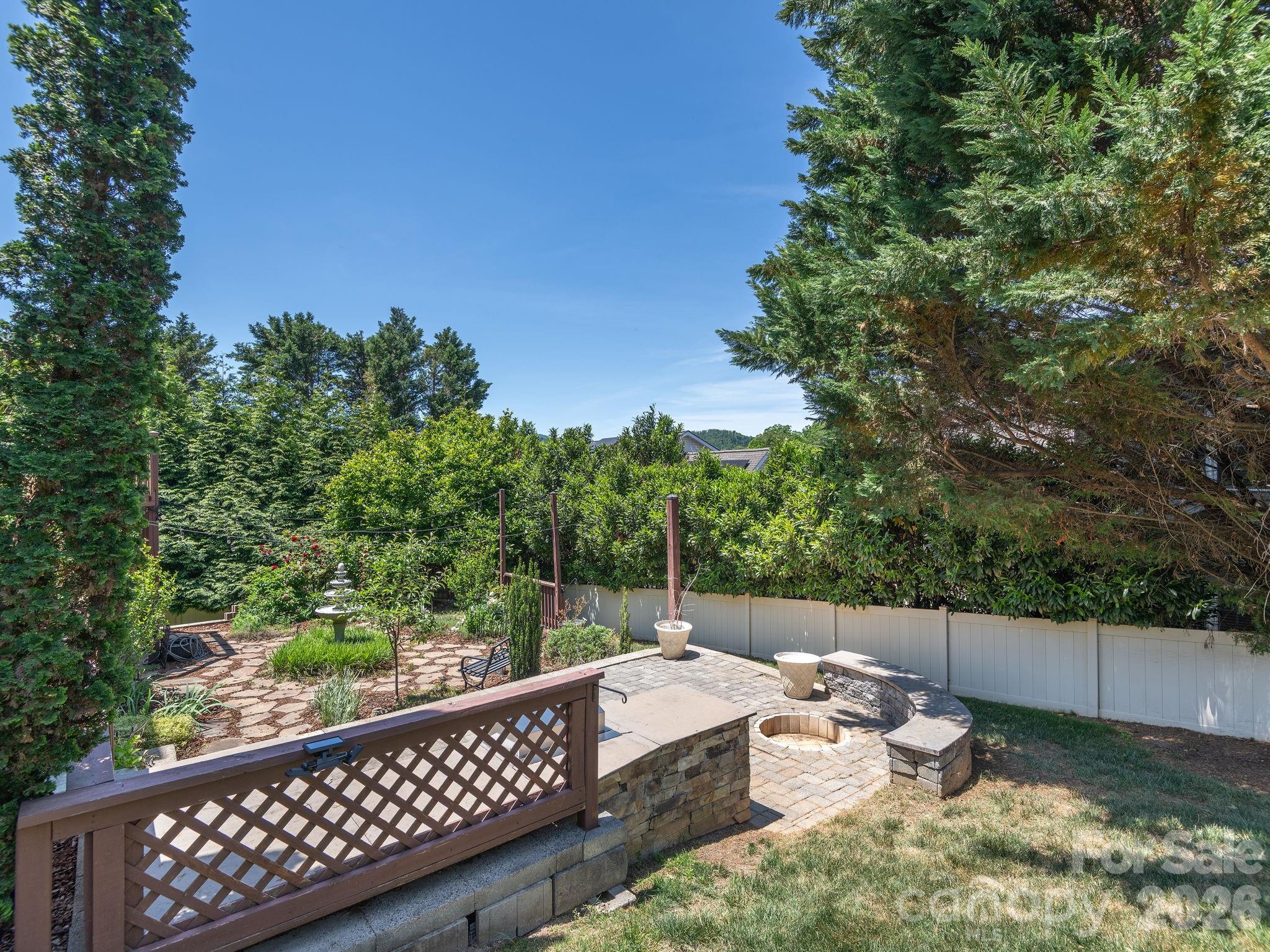 95 Driftstone Circle — Arden