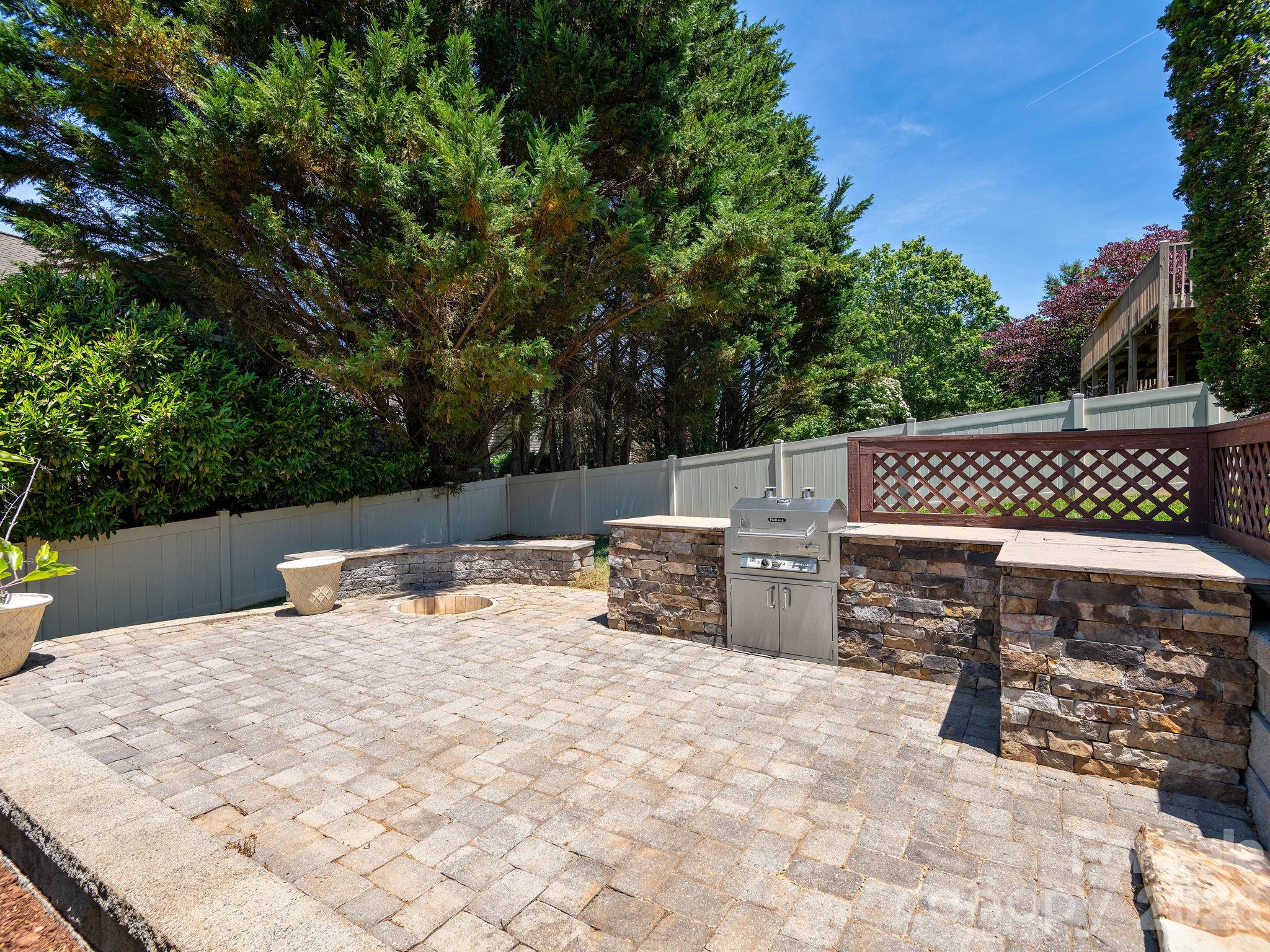 95 Driftstone Circle — Arden