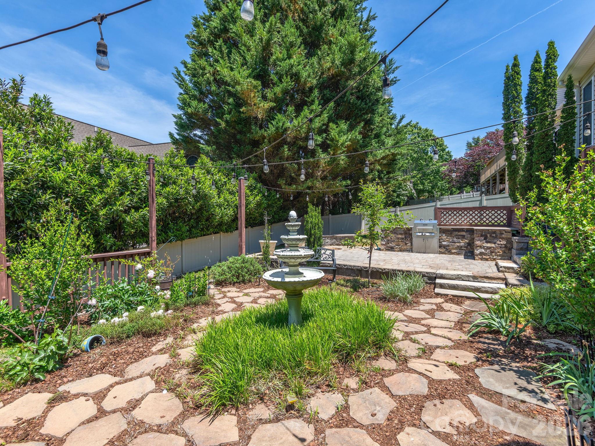 95 Driftstone Circle — Arden