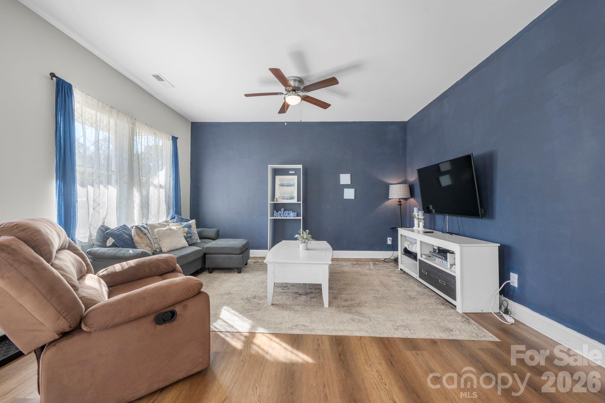 402 2nd Street SW — Hickory