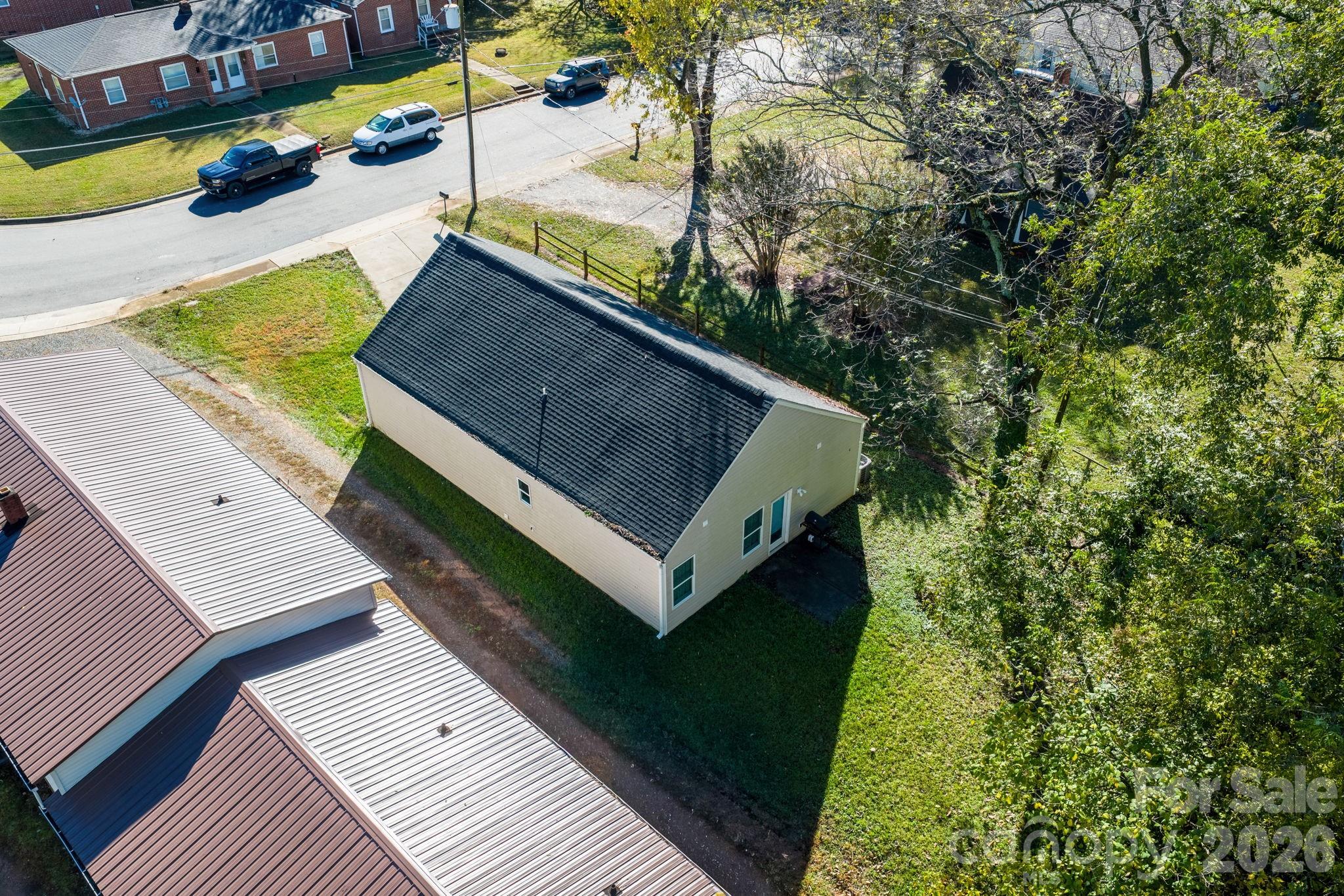 402 2nd Street SW — Hickory