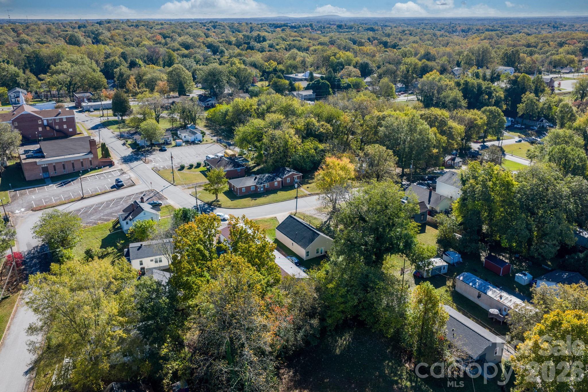 402 2nd Street SW — Hickory