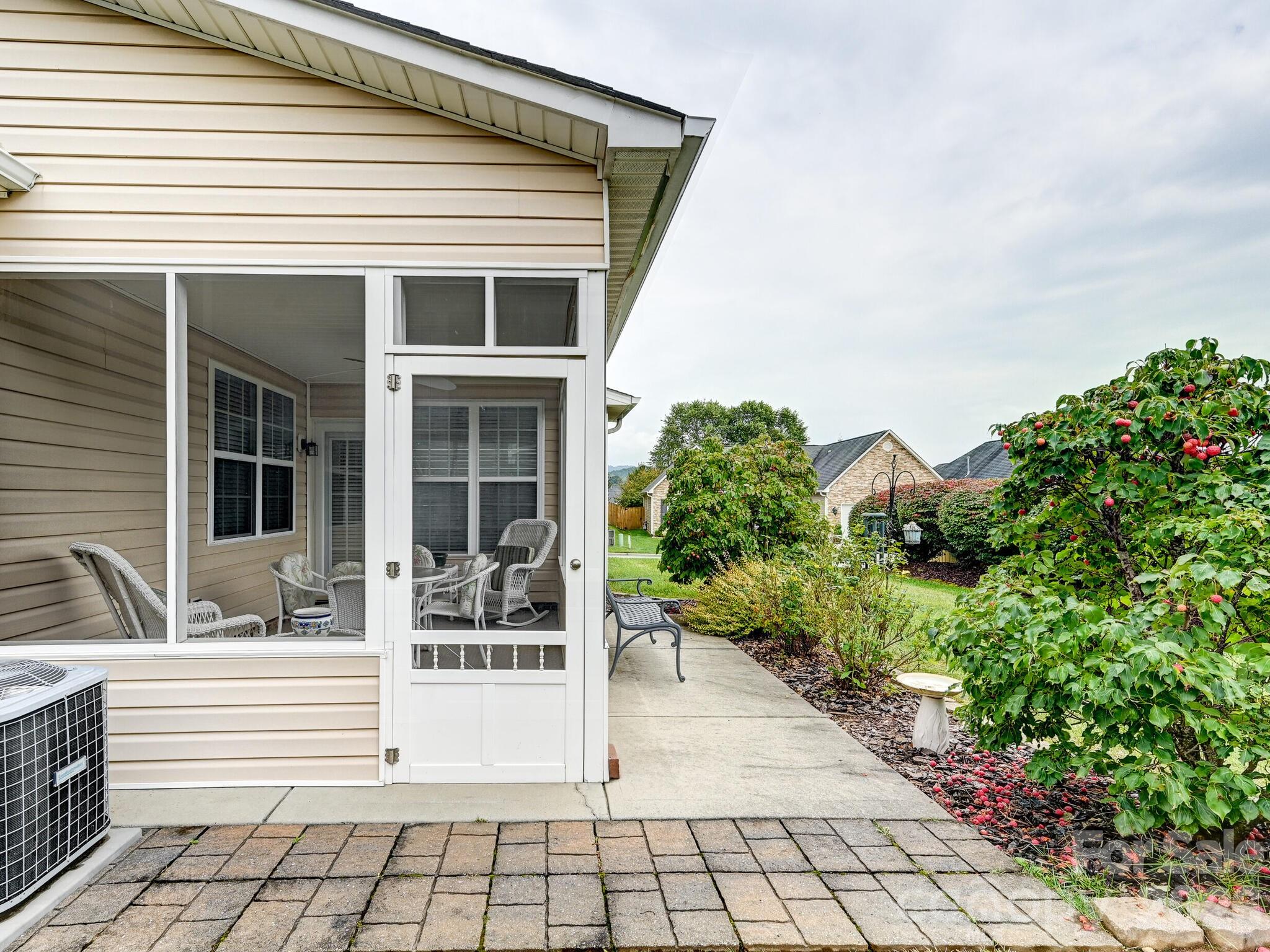 19 Pamlico Road — Fletcher
