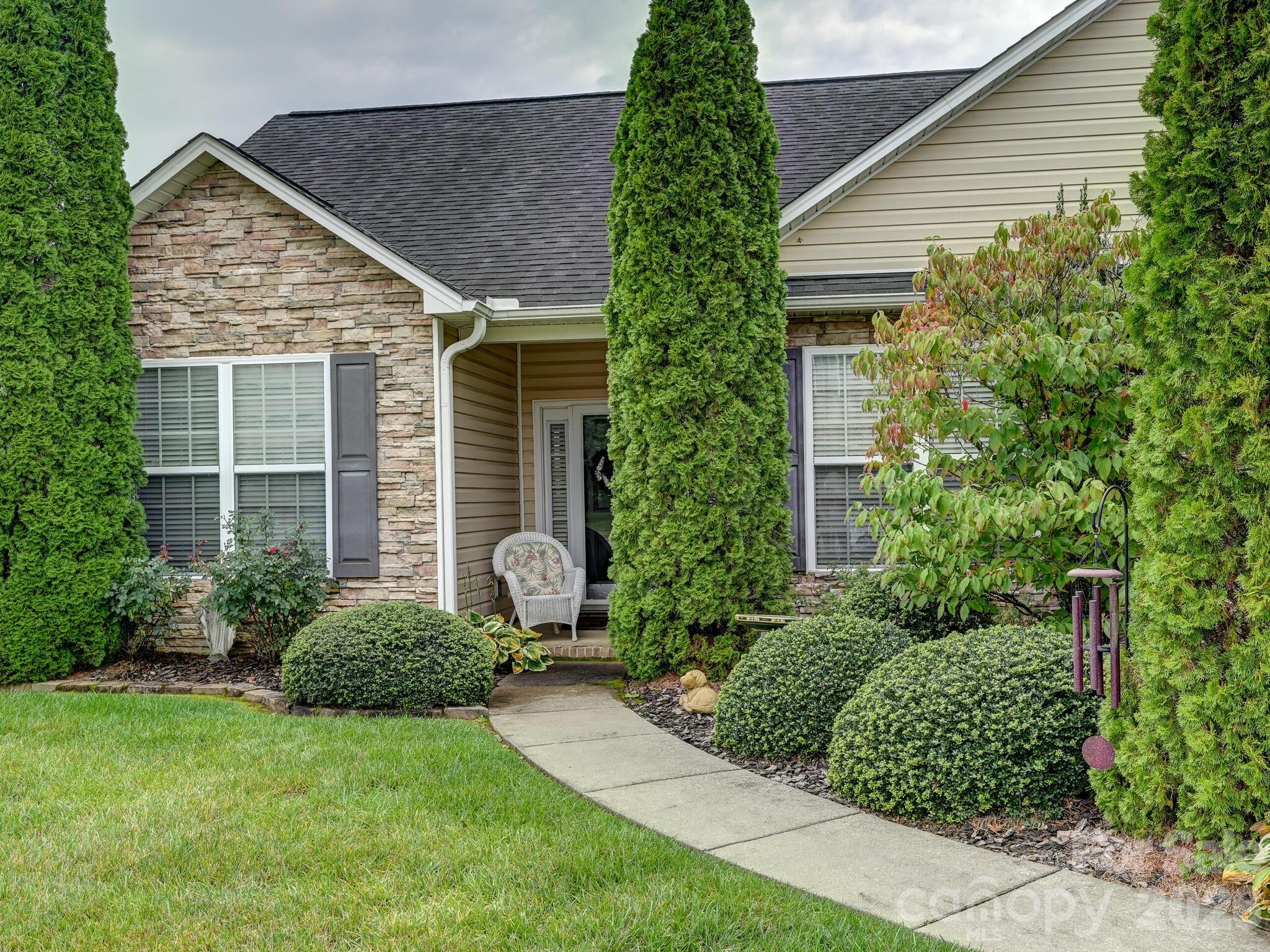 19 Pamlico Road — Fletcher