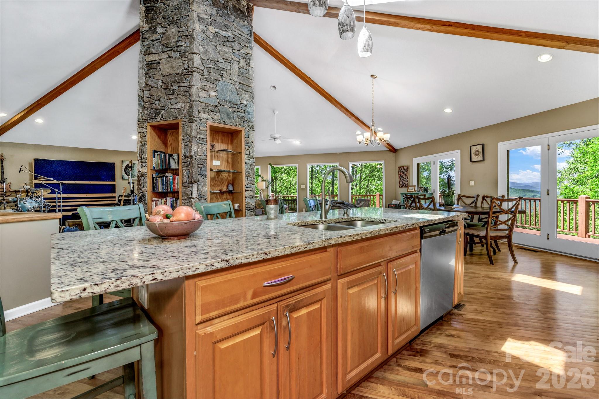 125 Winding Ridge Road — Fairview