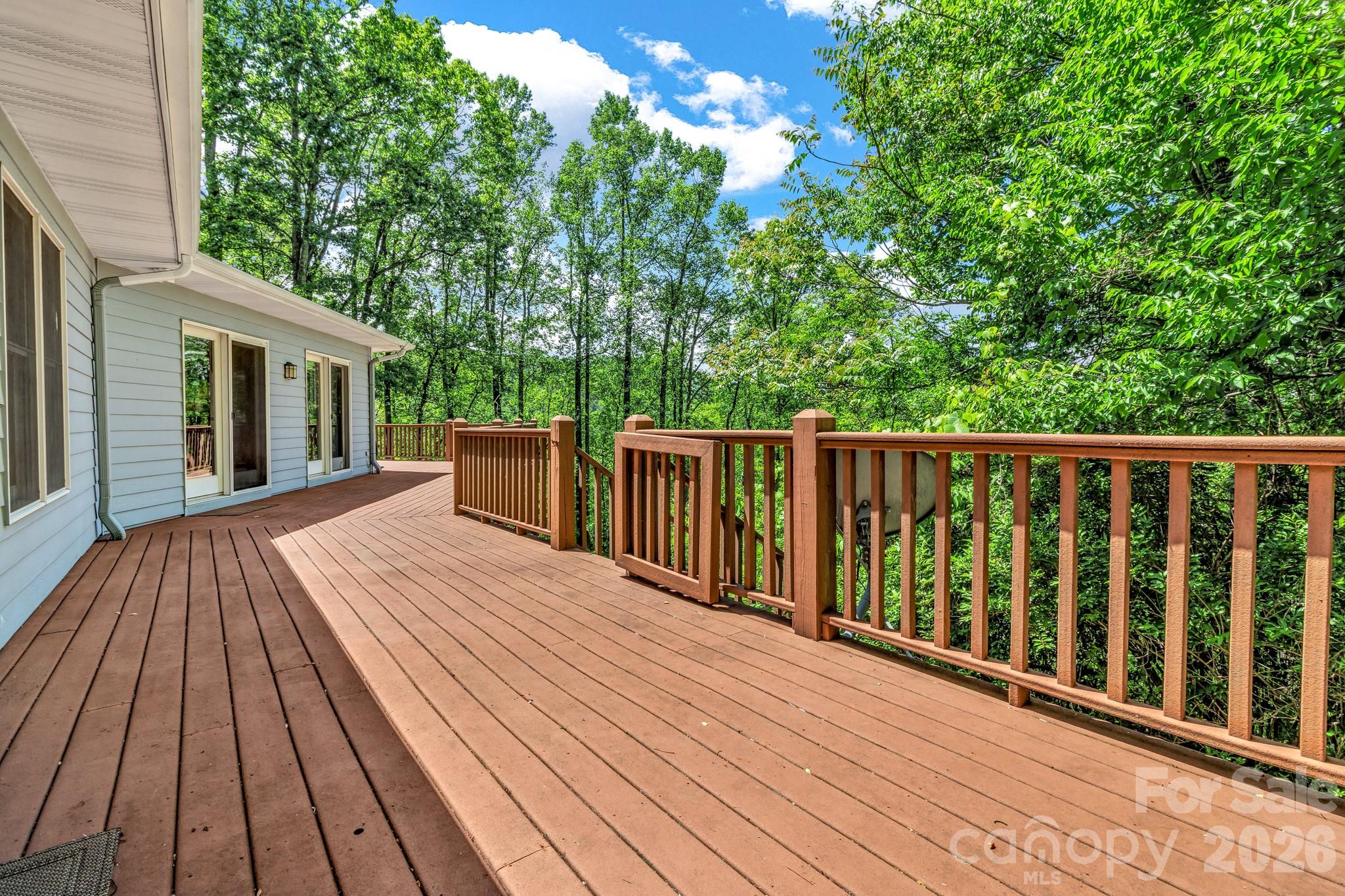 125 Winding Ridge Road — Fairview