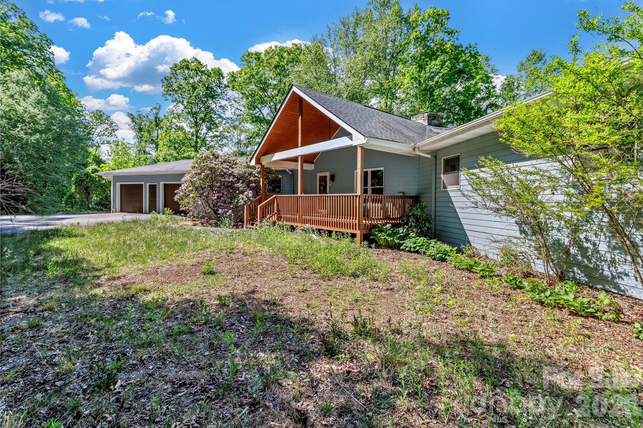 125 Winding Ridge Road — Fairview