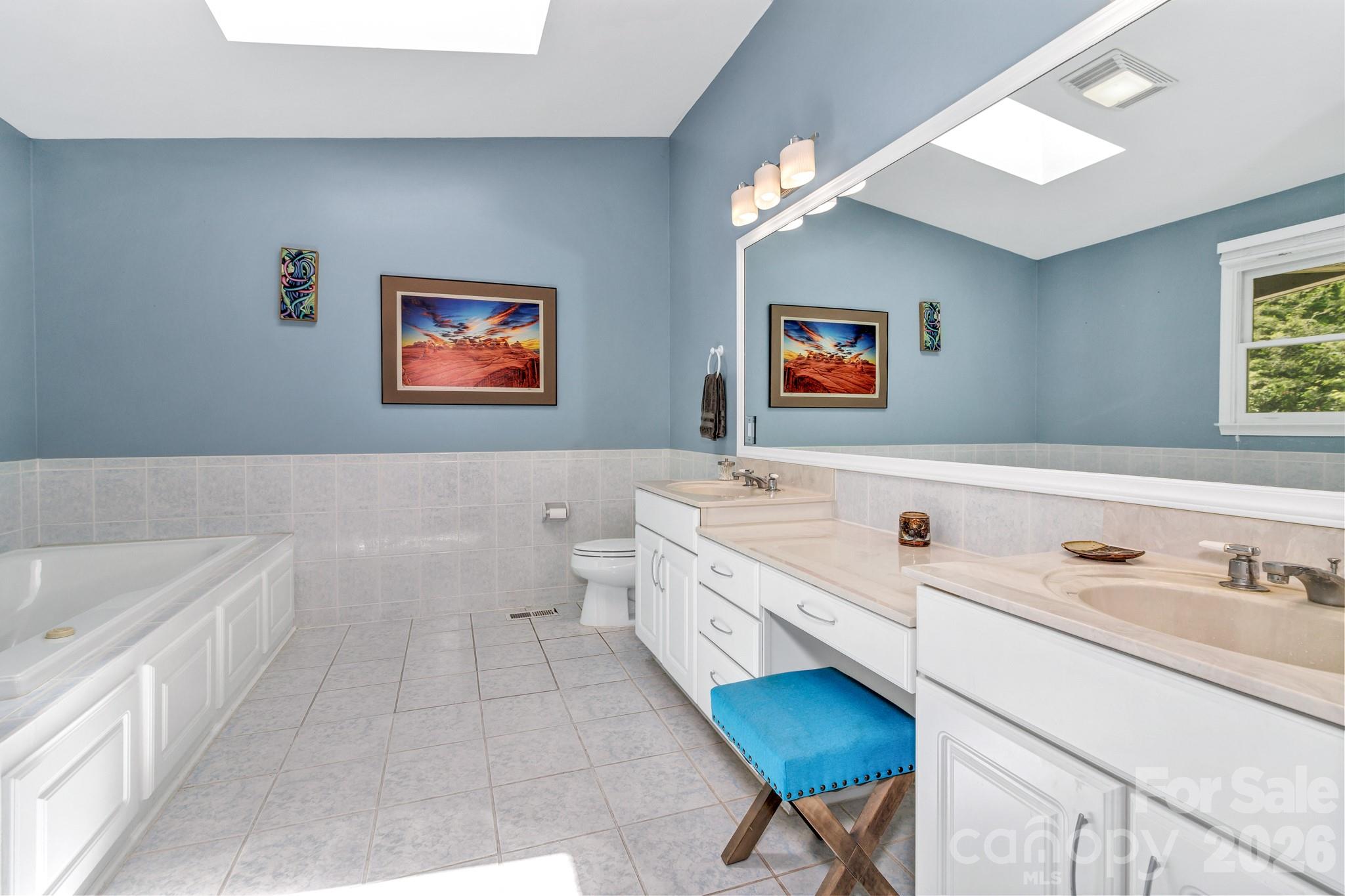 125 Winding Ridge Road — Fairview