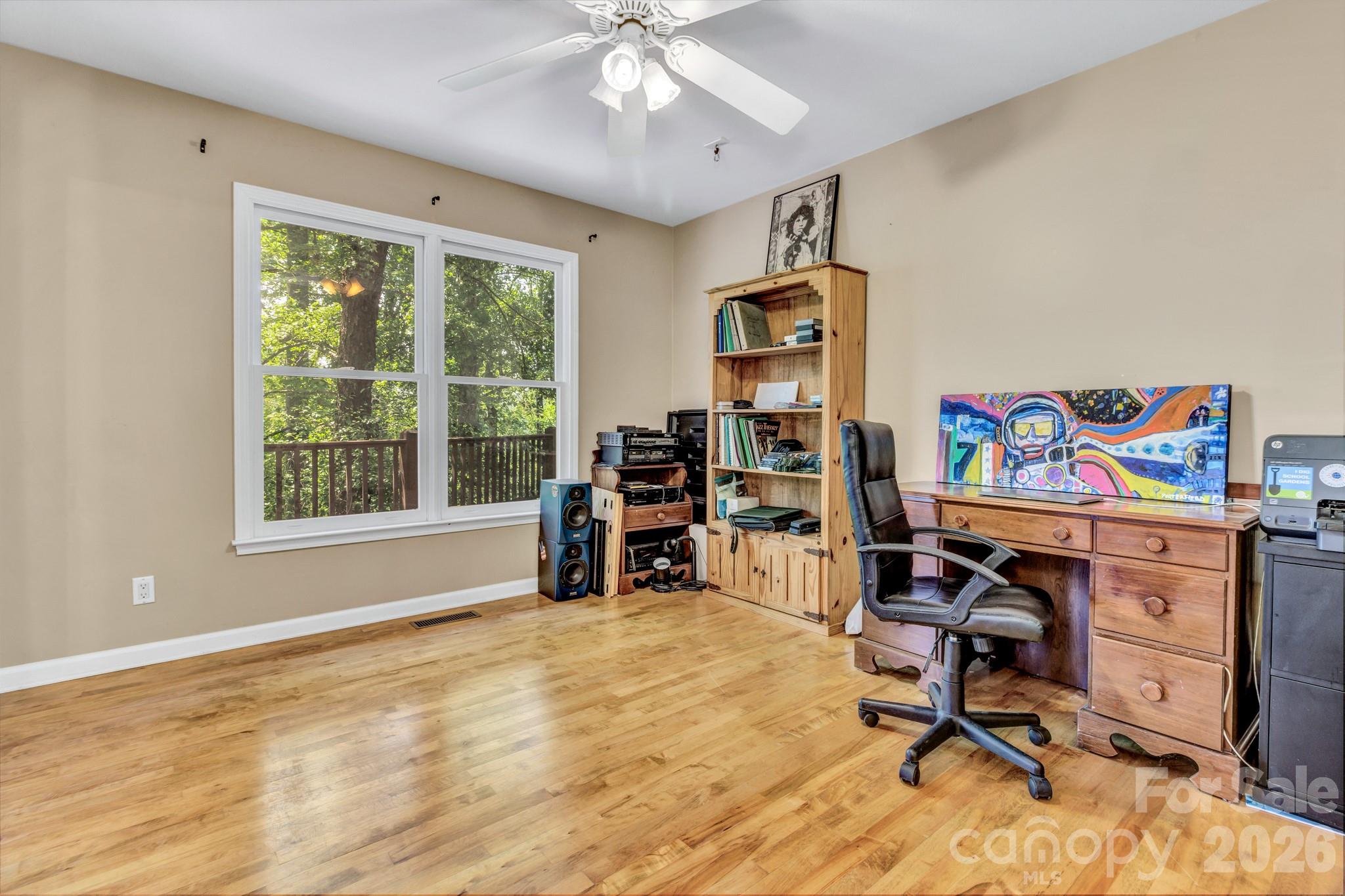 125 Winding Ridge Road — Fairview