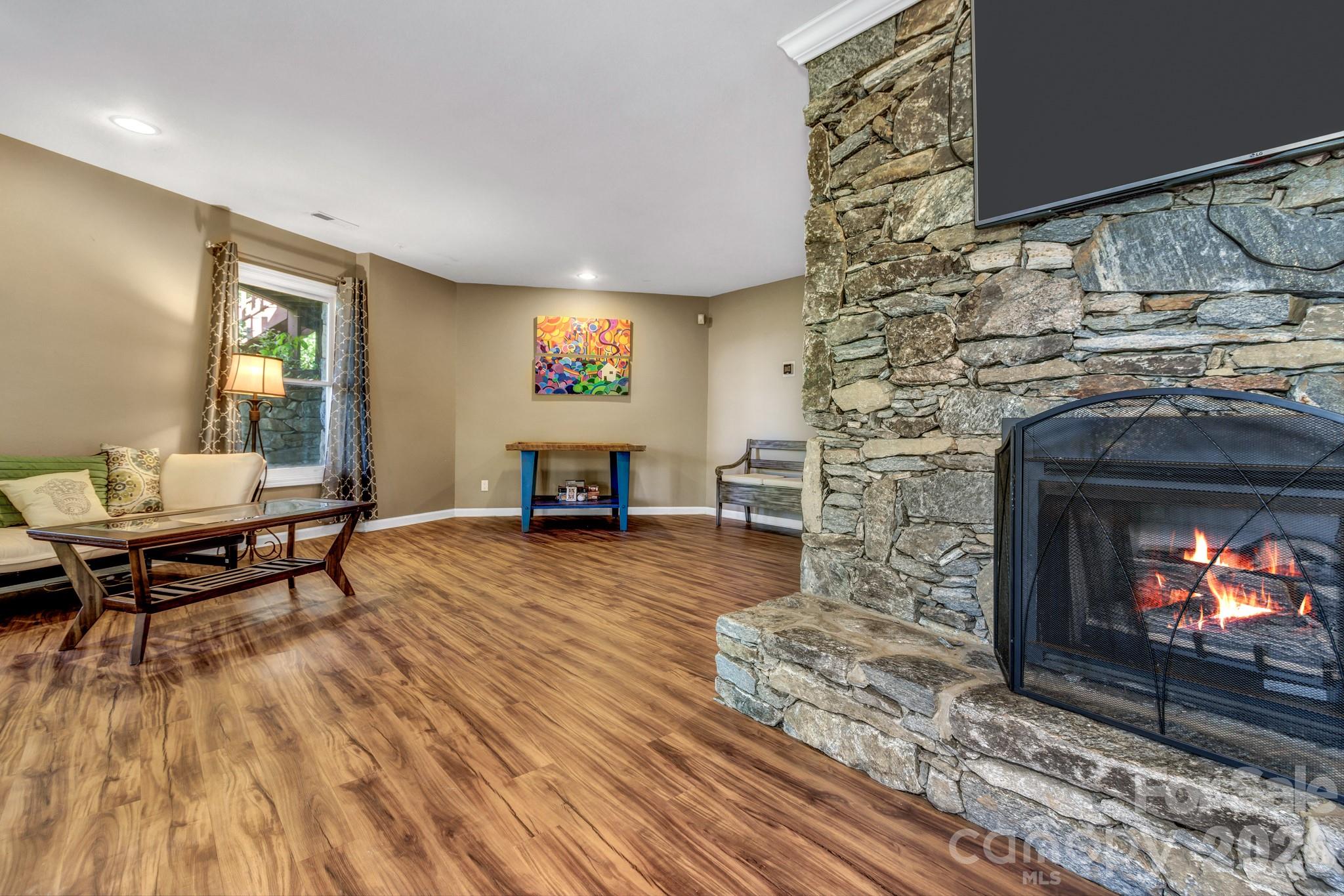 125 Winding Ridge Road — Fairview