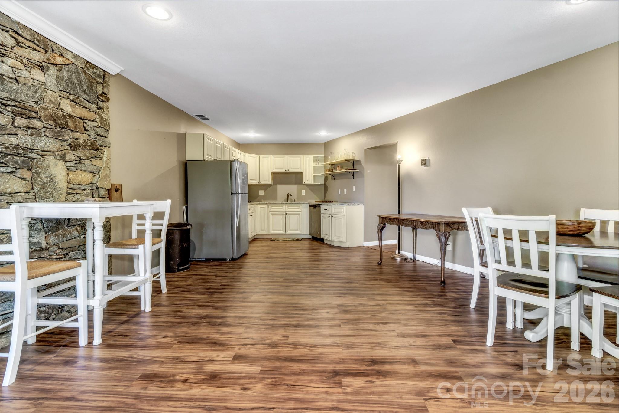 125 Winding Ridge Road — Fairview
