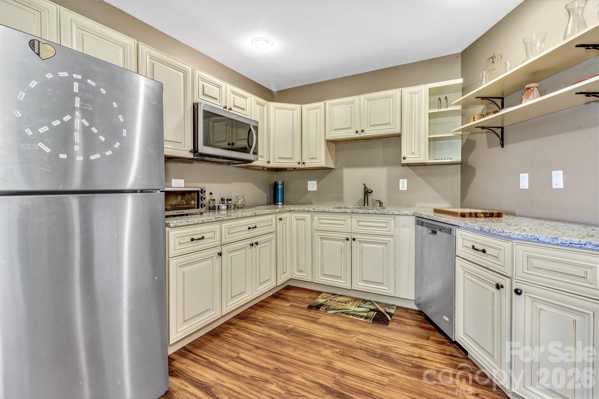 125 Winding Ridge Road — Fairview