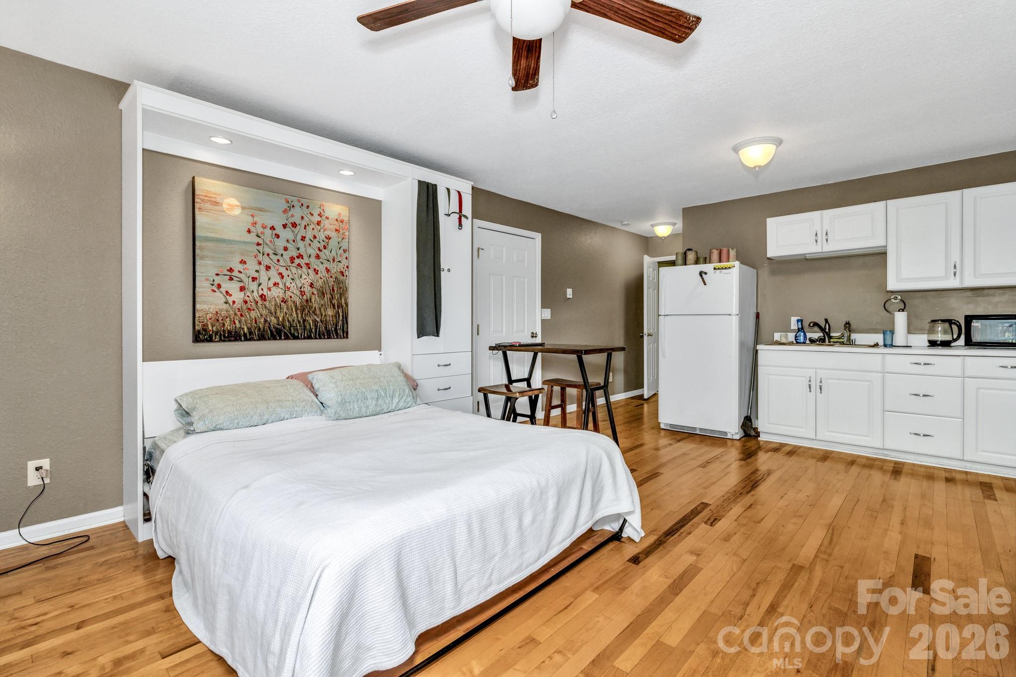 125 Winding Ridge Road — Fairview