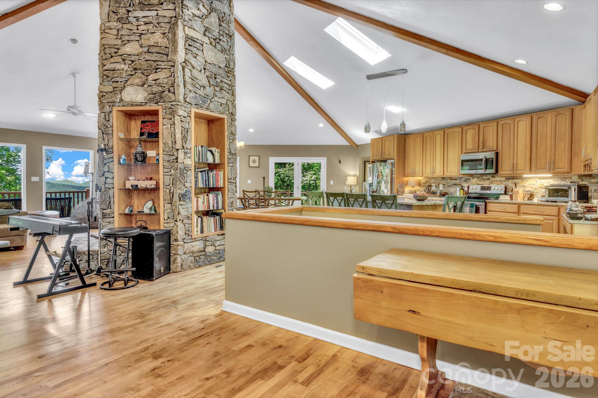 125 Winding Ridge Road — Fairview