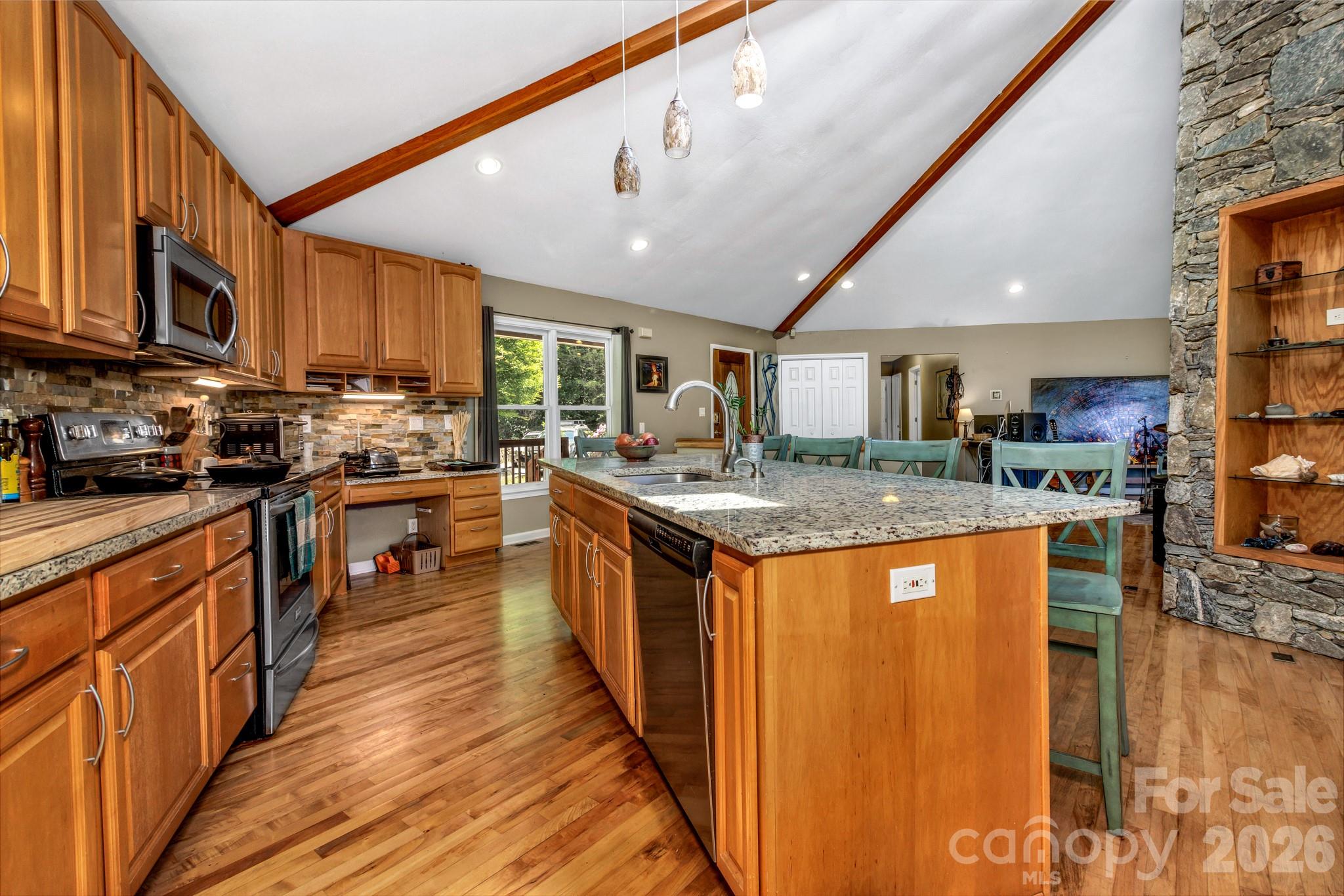 125 Winding Ridge Road — Fairview