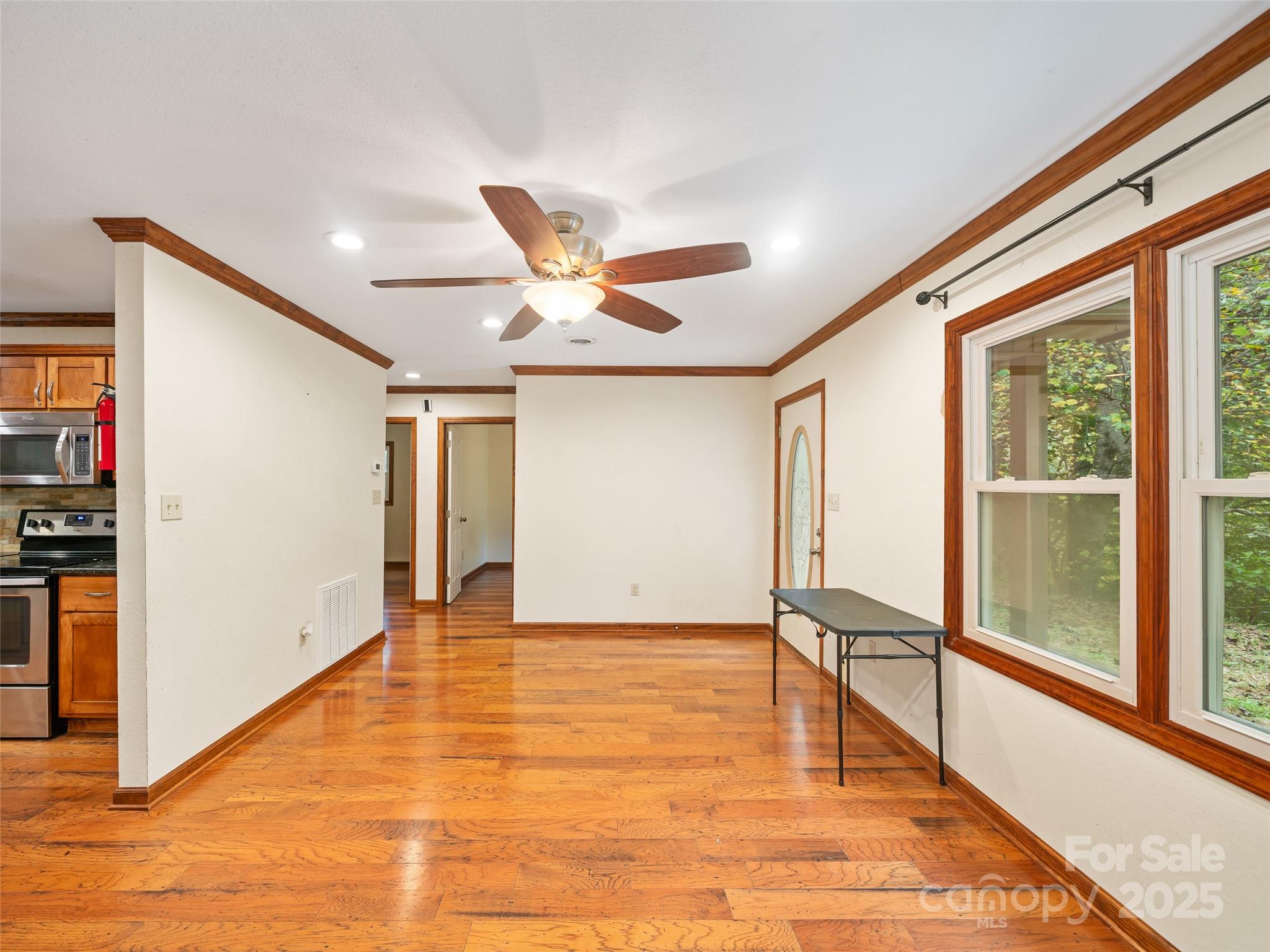 158 Dover Lane — Spruce Pine