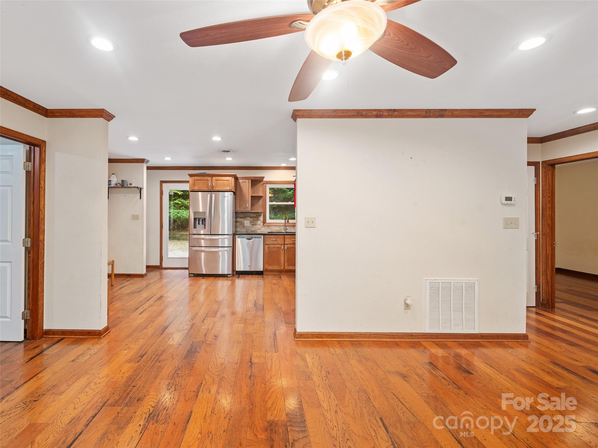 158 Dover Lane — Spruce Pine