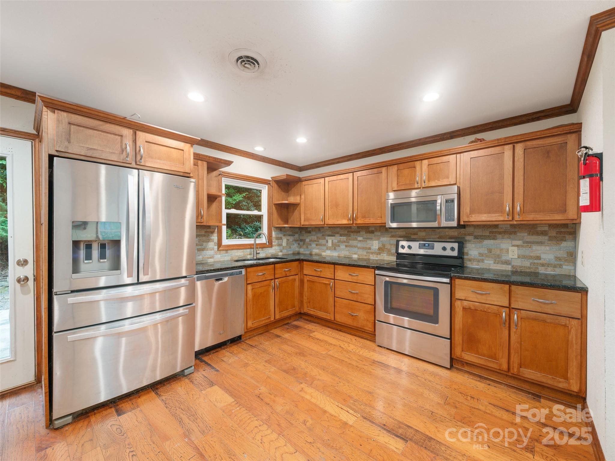 158 Dover Lane — Spruce Pine