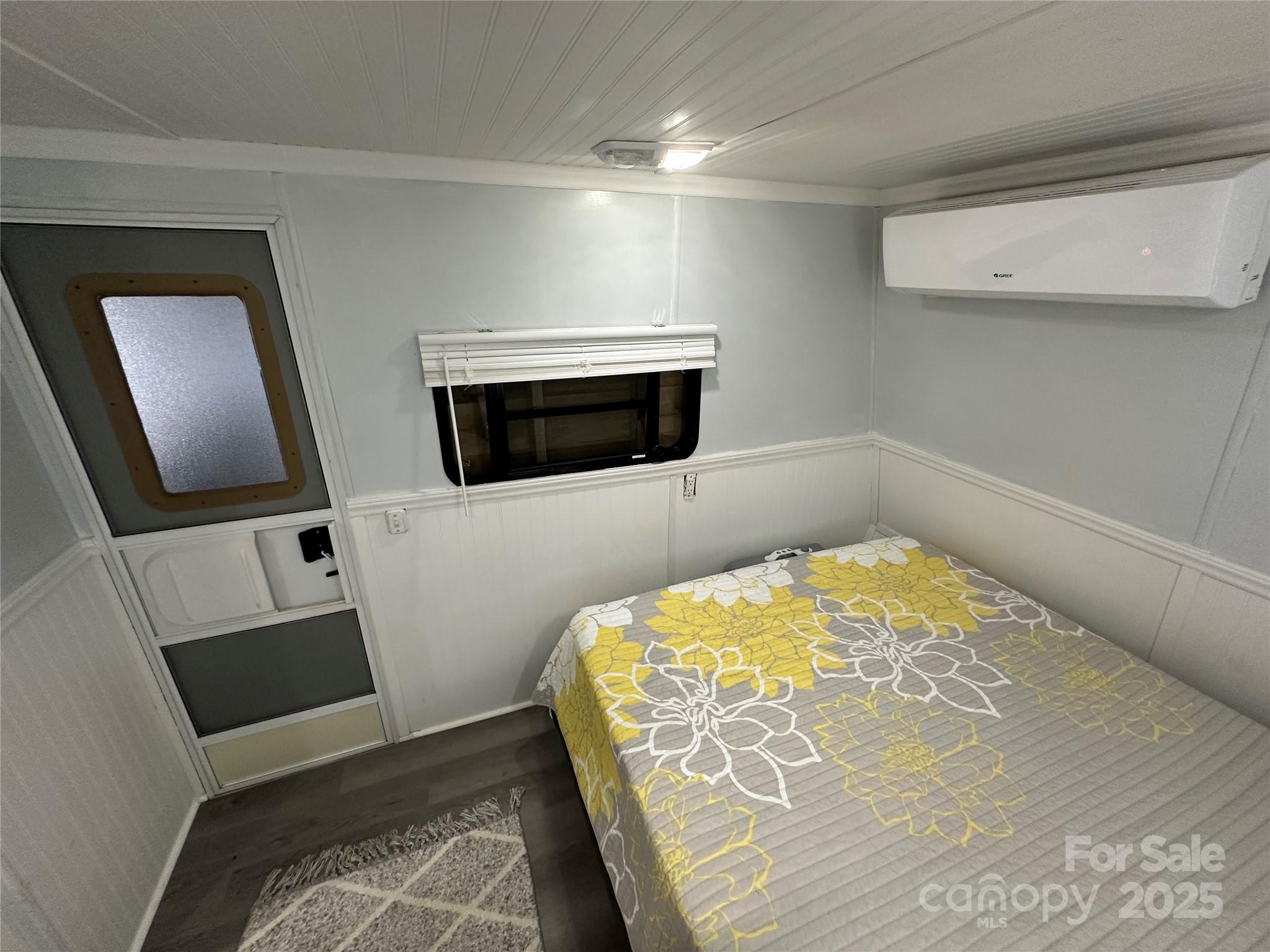 110 Meadowview Circle — New London