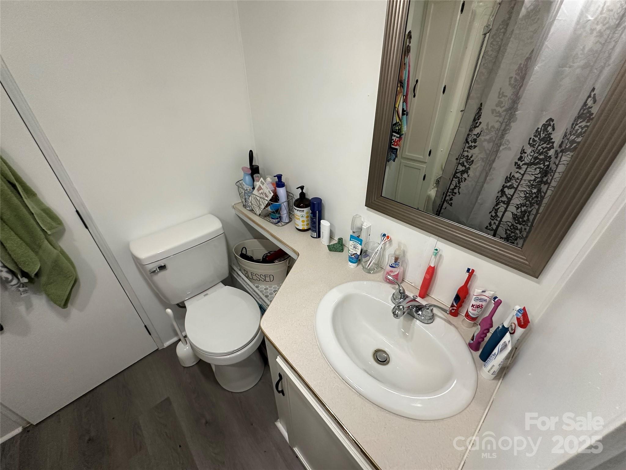 110 Meadowview Circle — New London