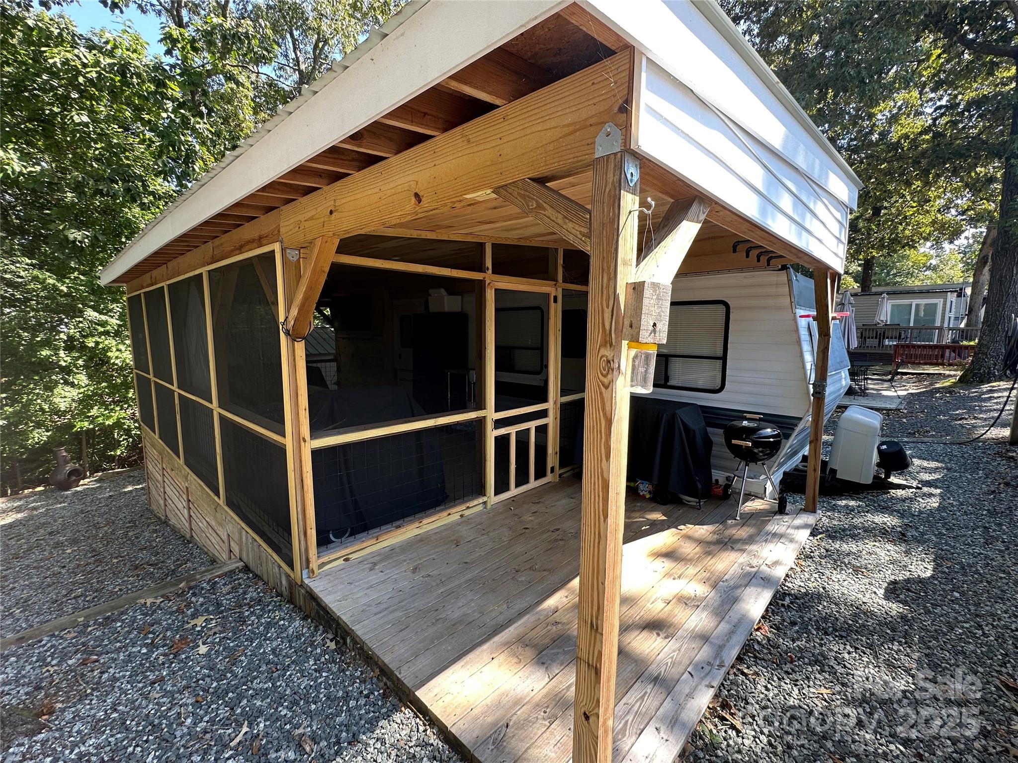 110 Meadowview Circle — New London