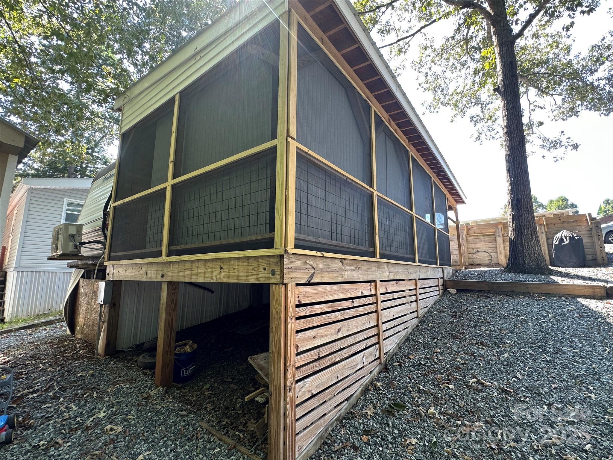 110 Meadowview Circle — New London