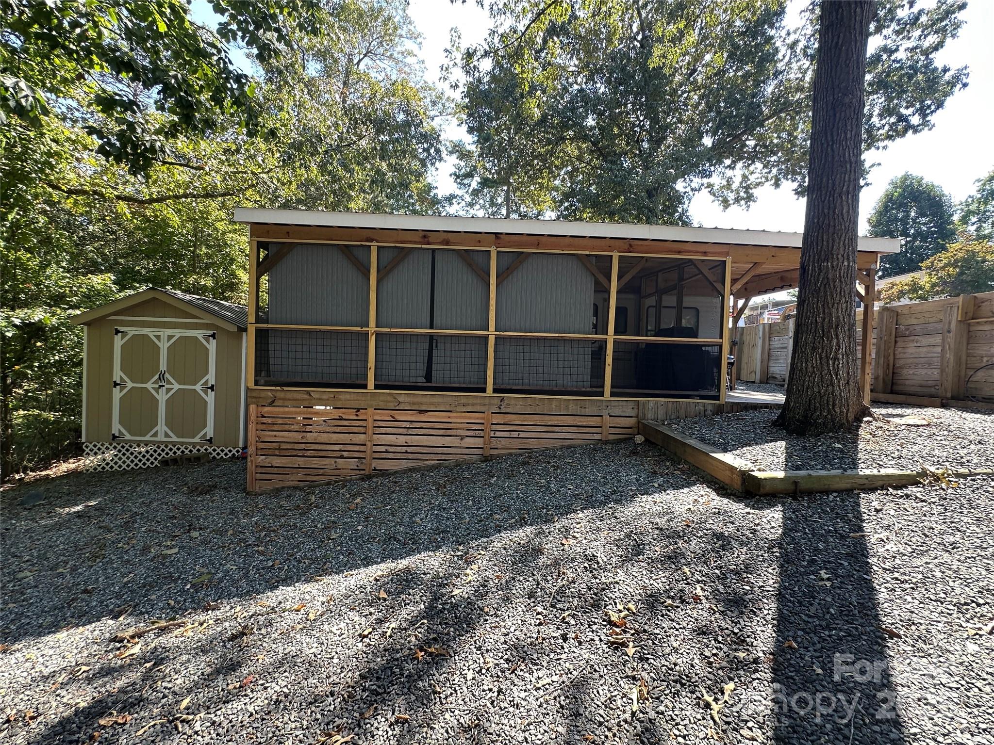 110 Meadowview Circle — New London