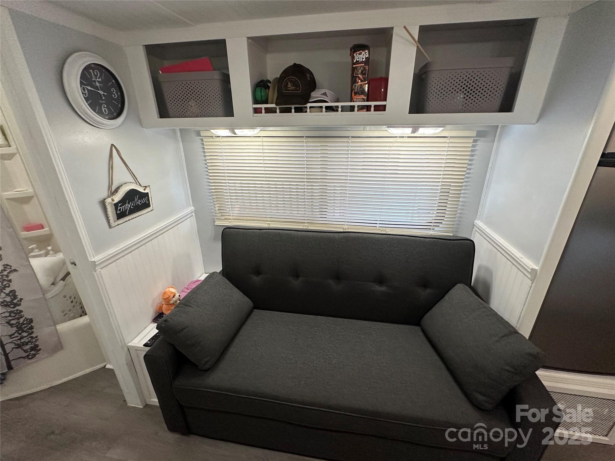 110 Meadowview Circle — New London