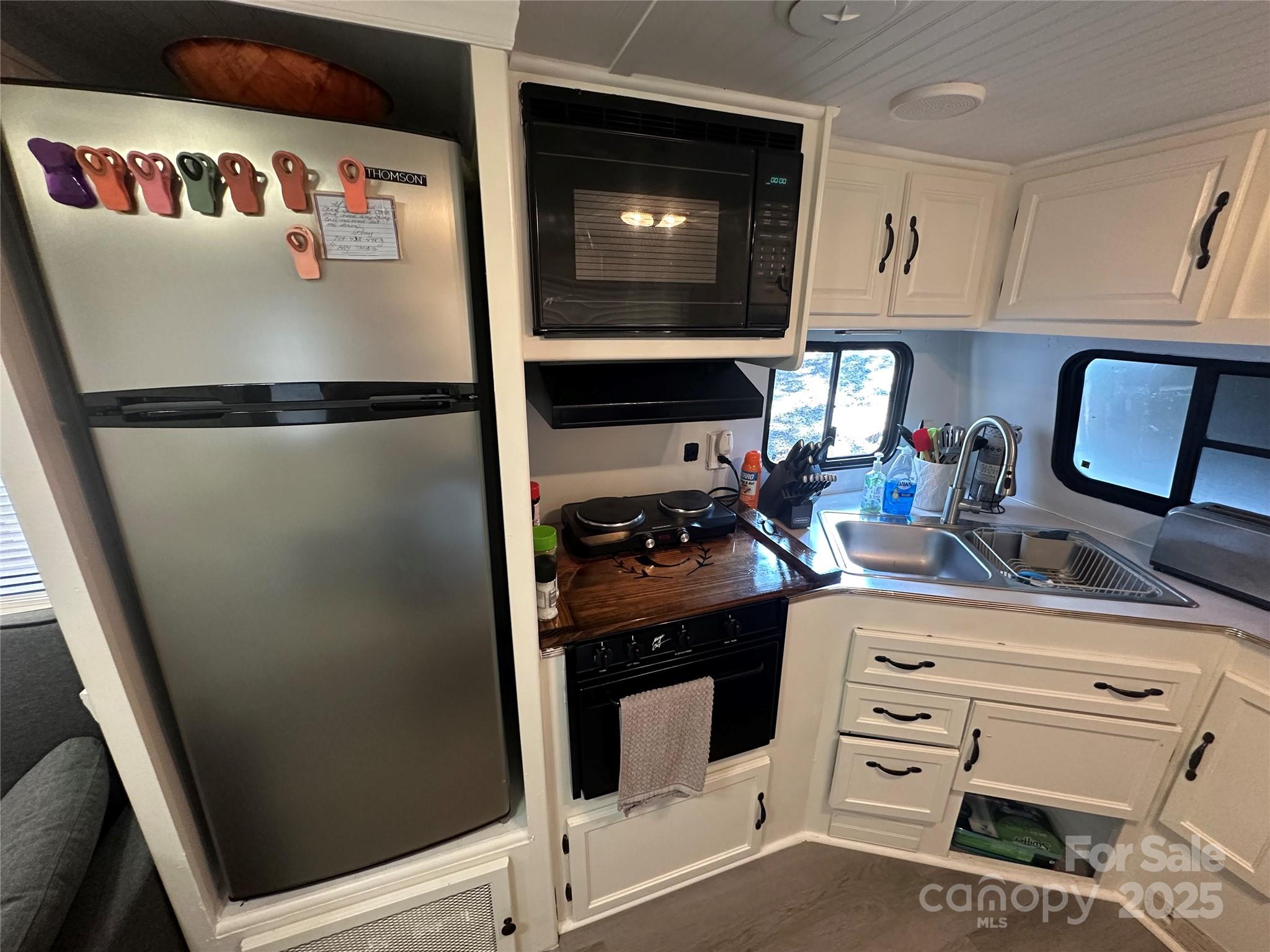 110 Meadowview Circle — New London