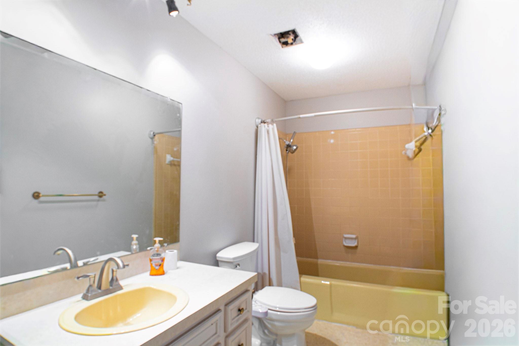 510 4th Avenue NE — Conover
