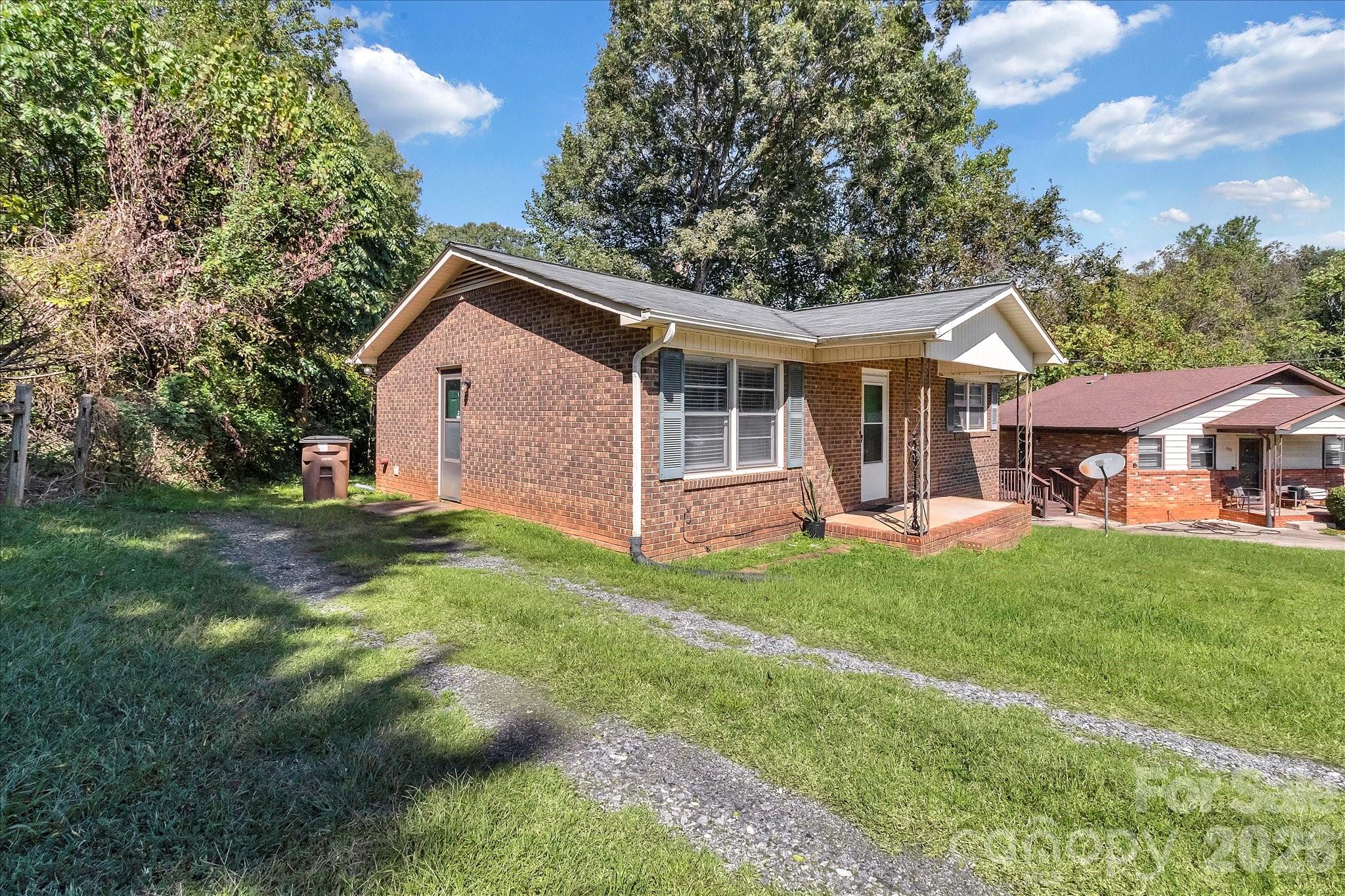 607 Waylen Street — Shelby