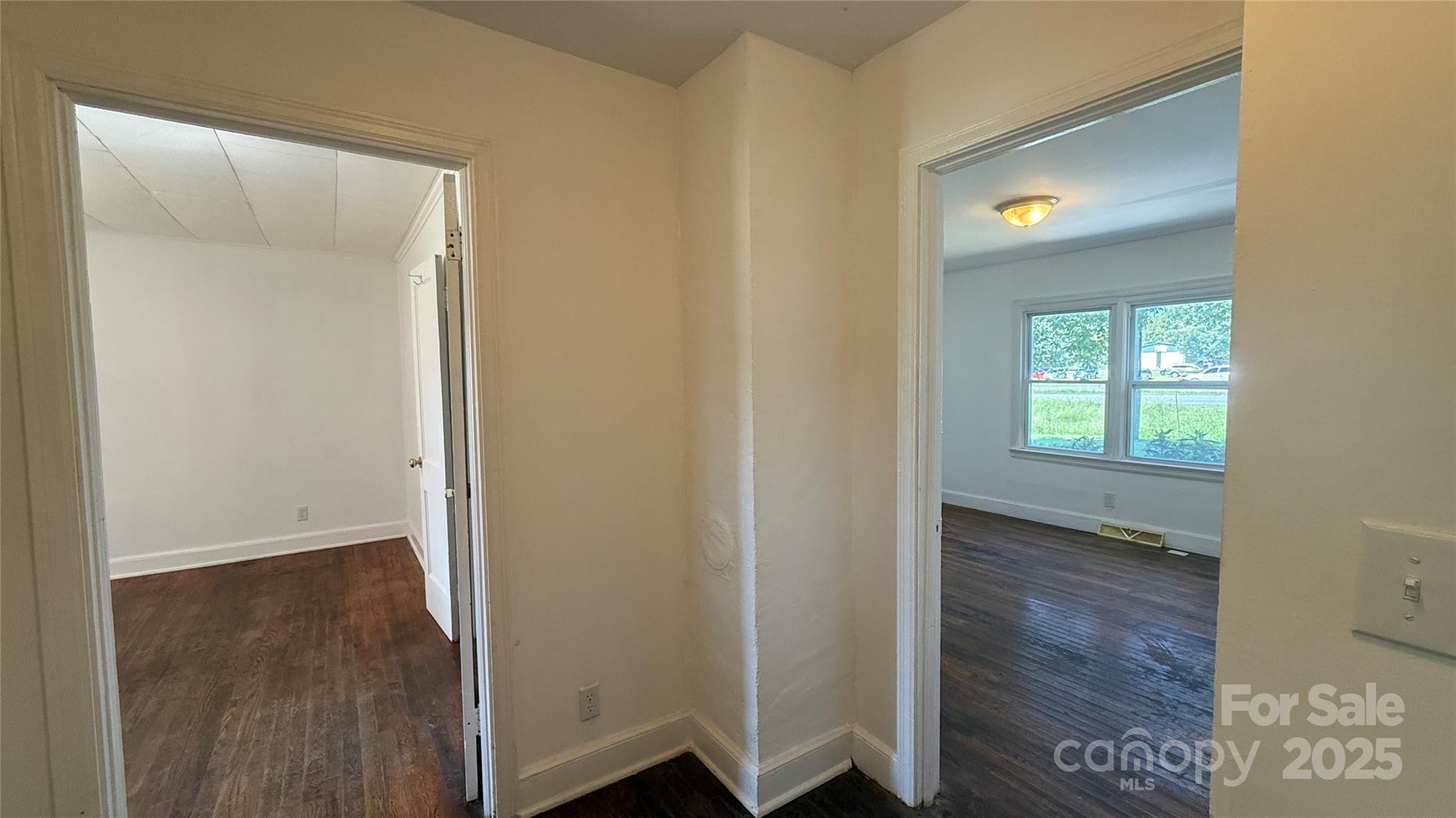 3839 W Dixon Boulevard — Shelby