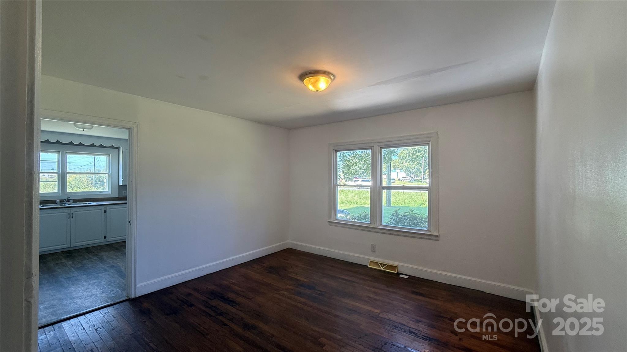 3839 W Dixon Boulevard — Shelby