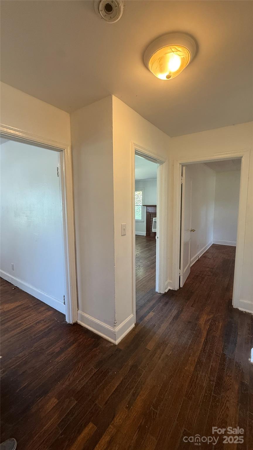 3839 W Dixon Boulevard — Shelby