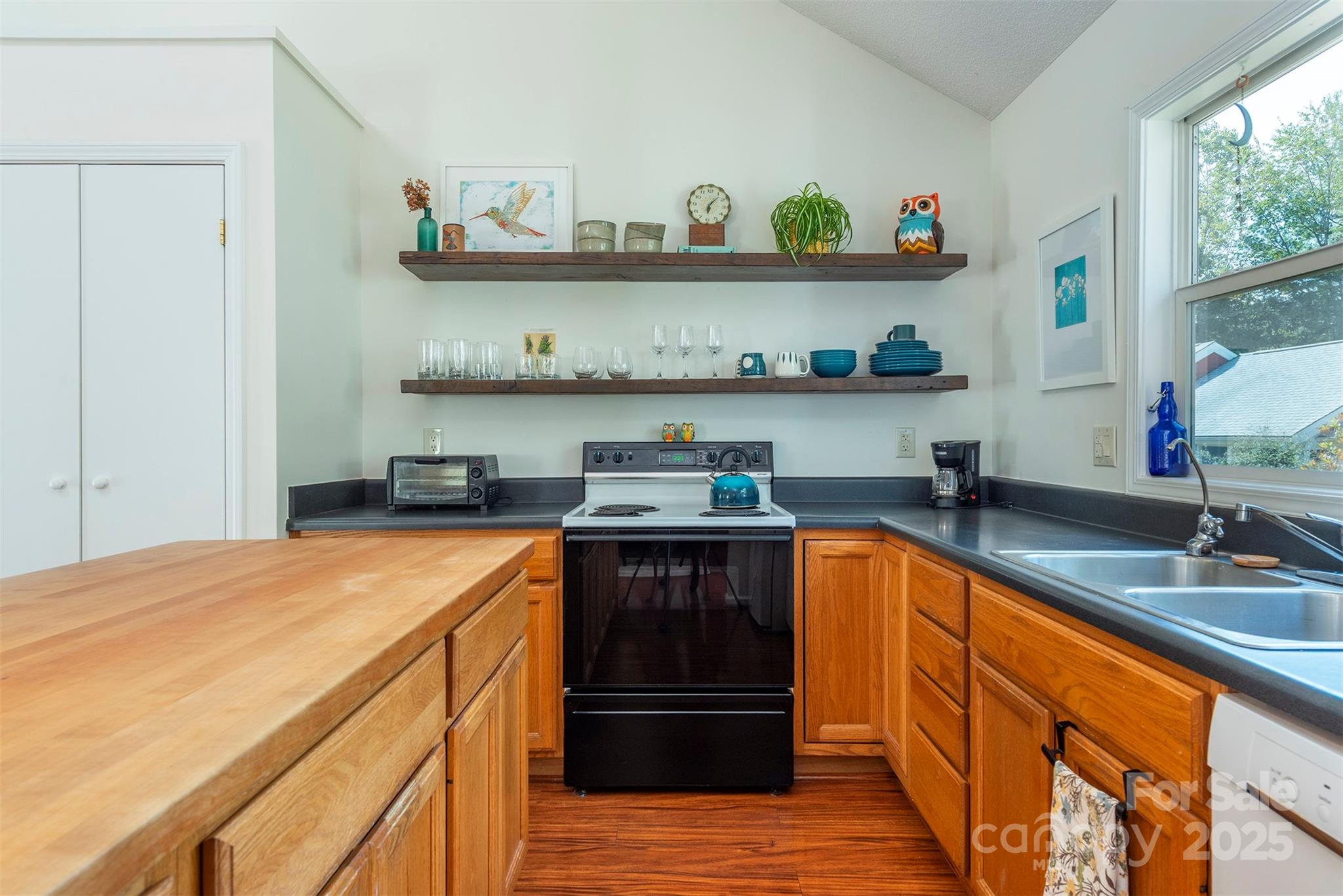 43 Vermont Court #D14 — Asheville