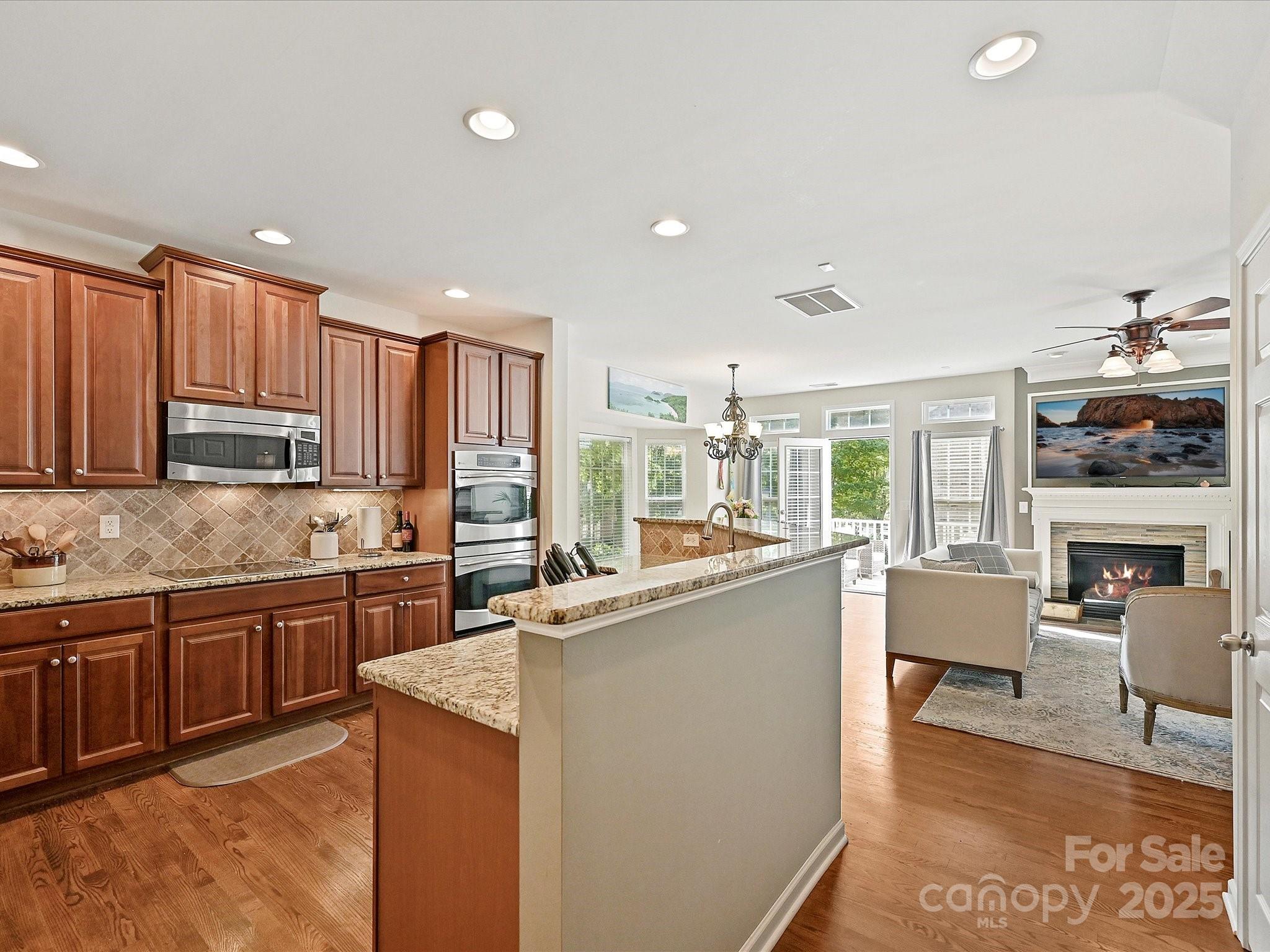405 Armour Street — Davidson